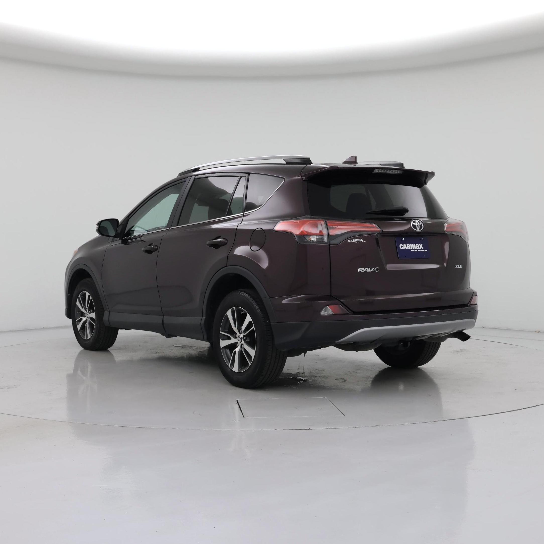 Thumbnail: 2018 Toyota RAV4 - 2