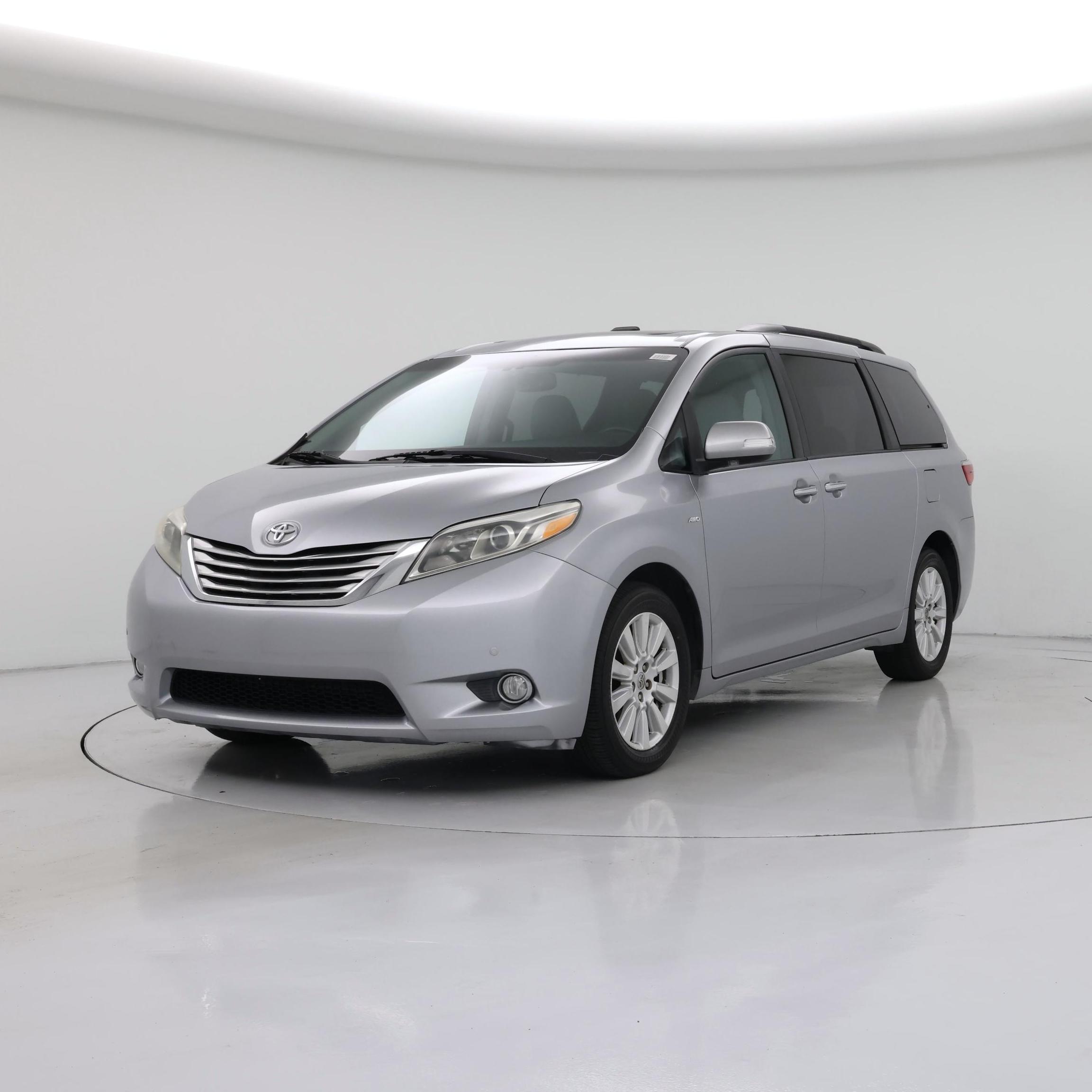 Thumbnail: 2017 Toyota Sienna - 4