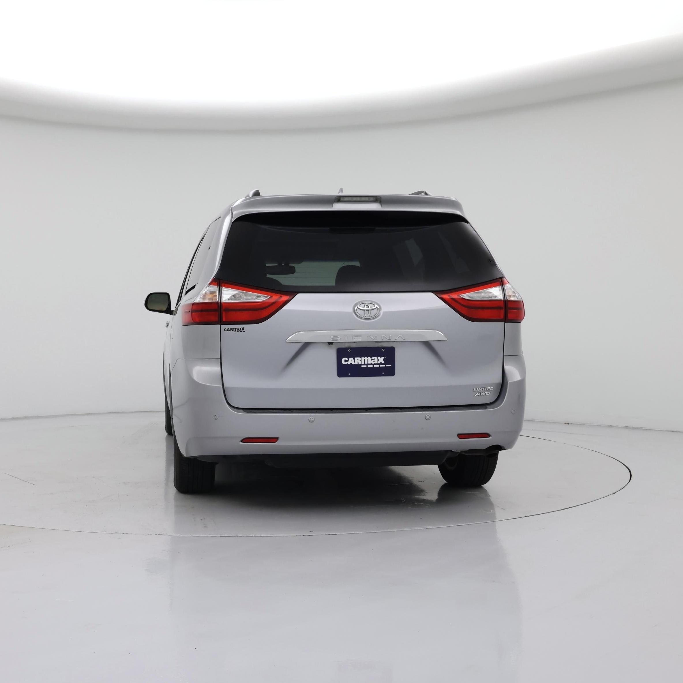 Thumbnail: 2017 Toyota Sienna - 6