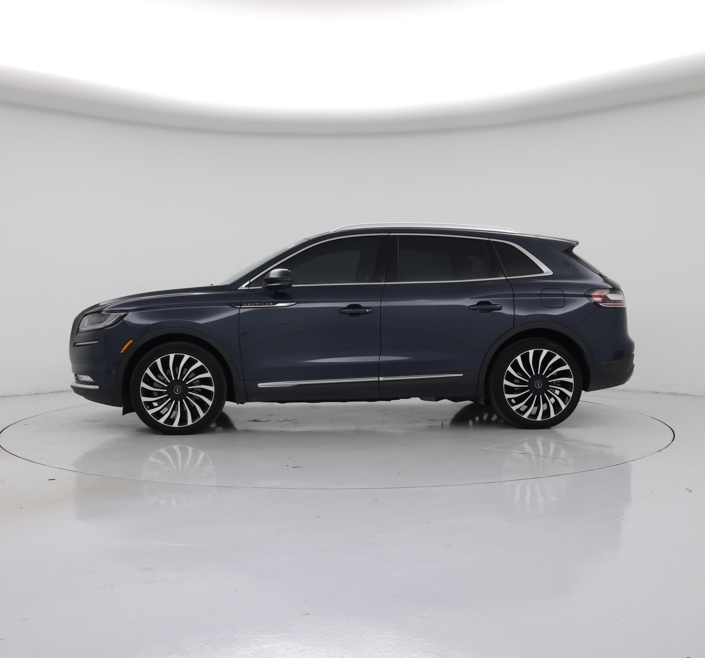 Thumbnail: 2023 Lincoln Nautilus - 3