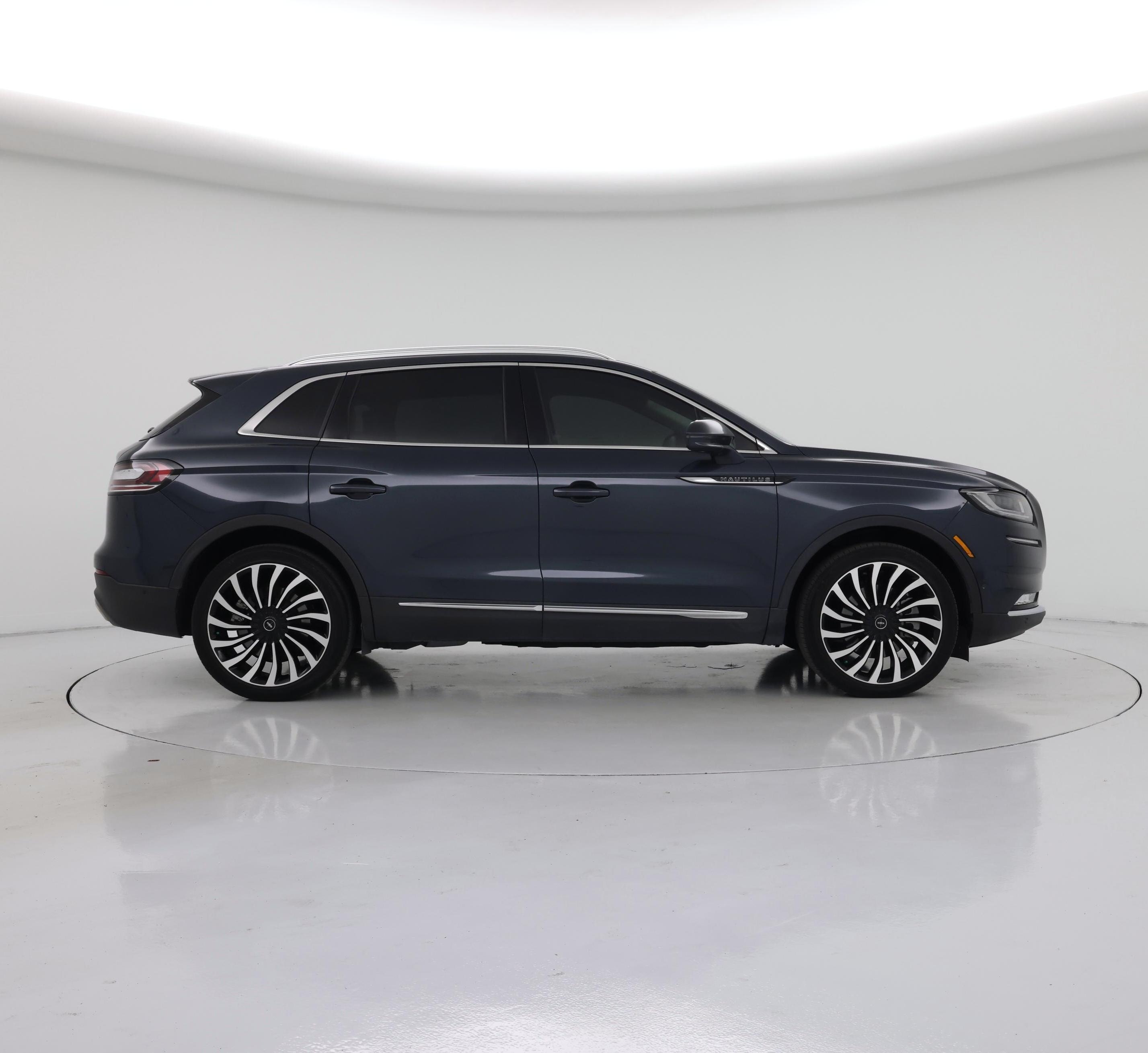 Thumbnail: 2023 Lincoln Nautilus - 7