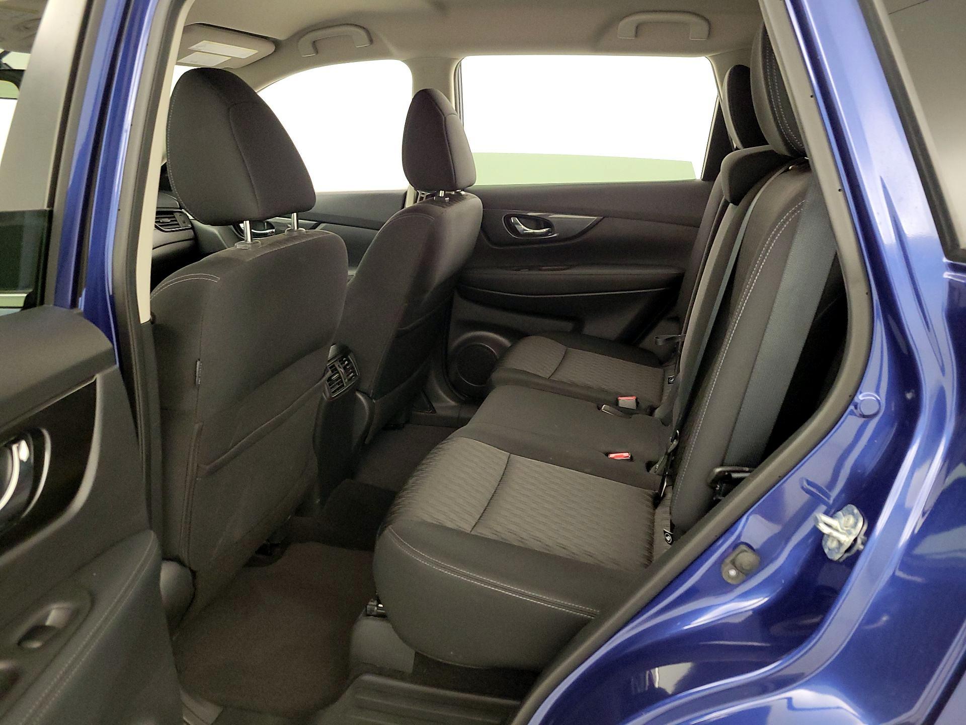 Thumbnail: 2018 Nissan Rogue - 19