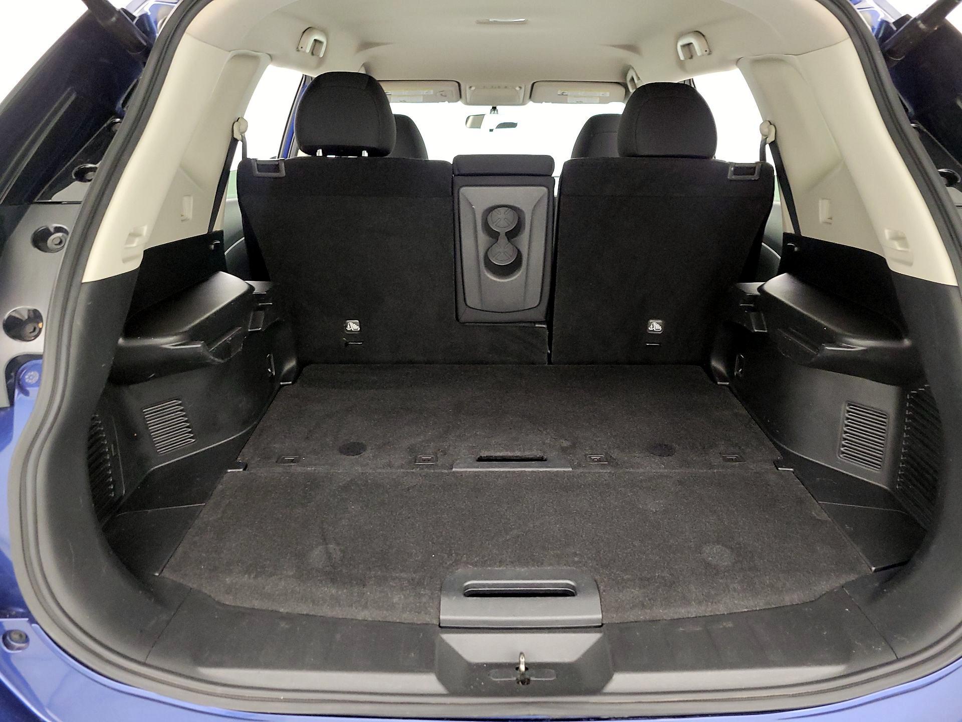 Thumbnail: 2018 Nissan Rogue - 20