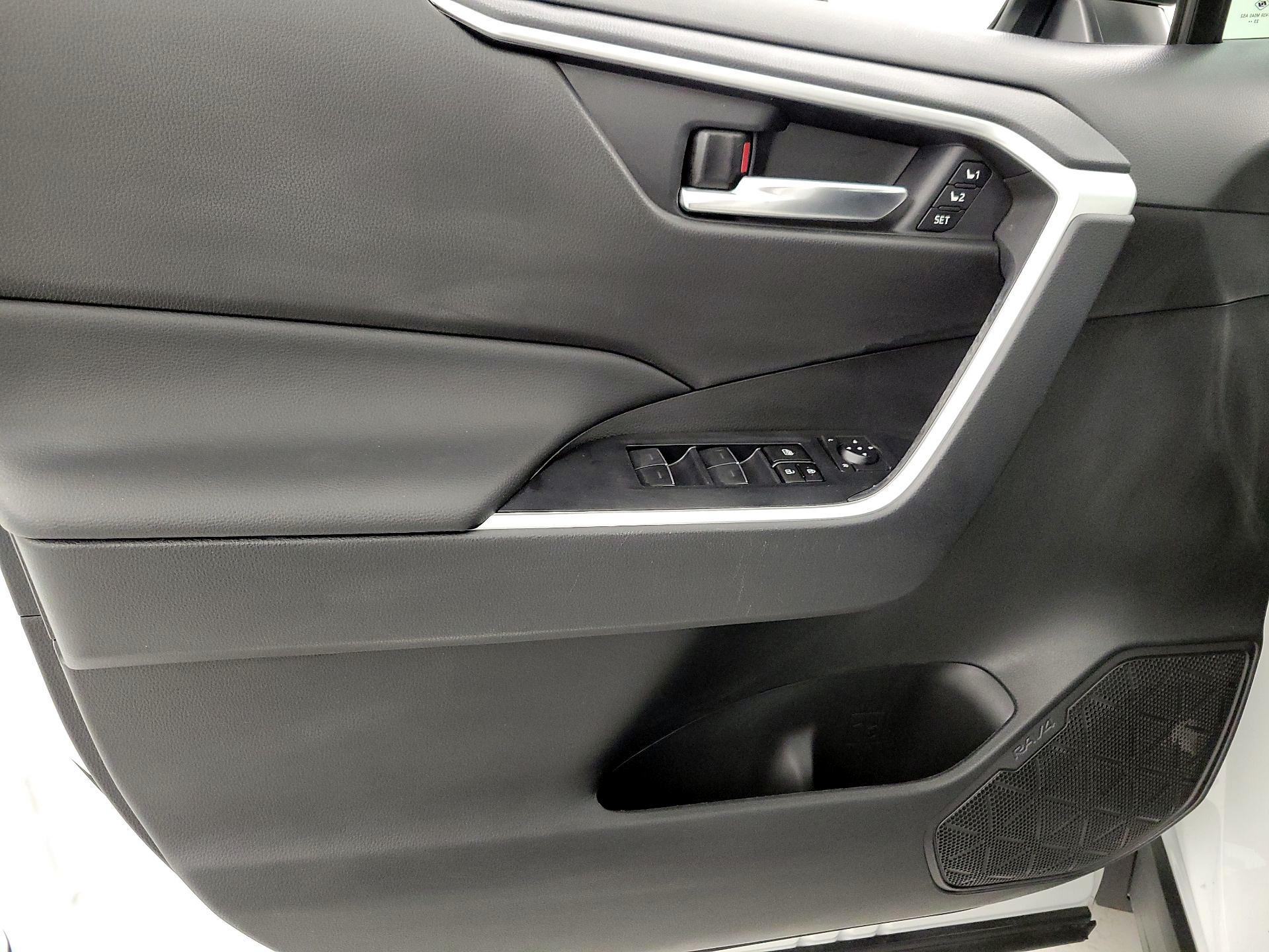 Thumbnail: 2024 Toyota RAV4 - 12