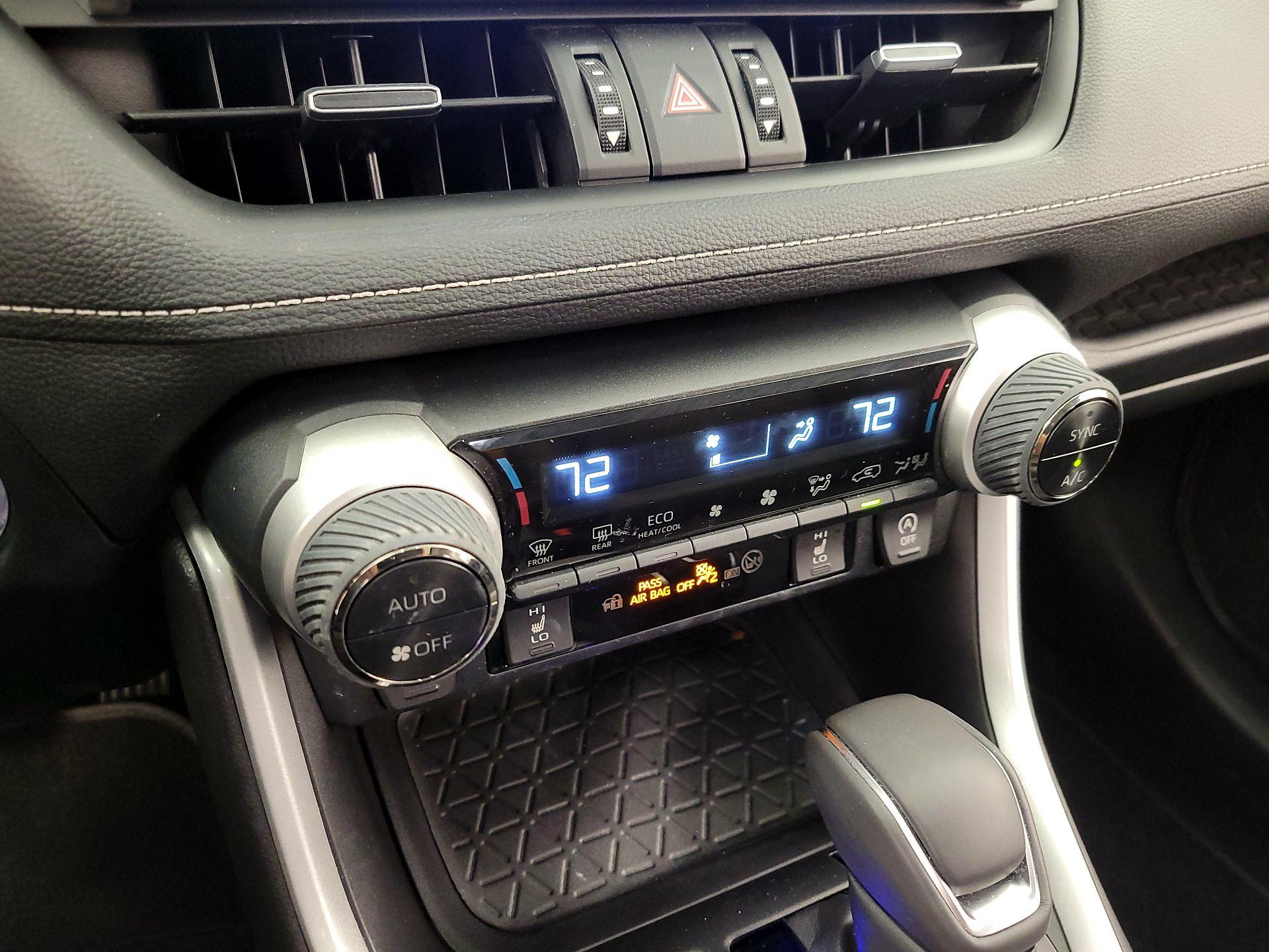 Thumbnail: 2024 Toyota RAV4 - 16