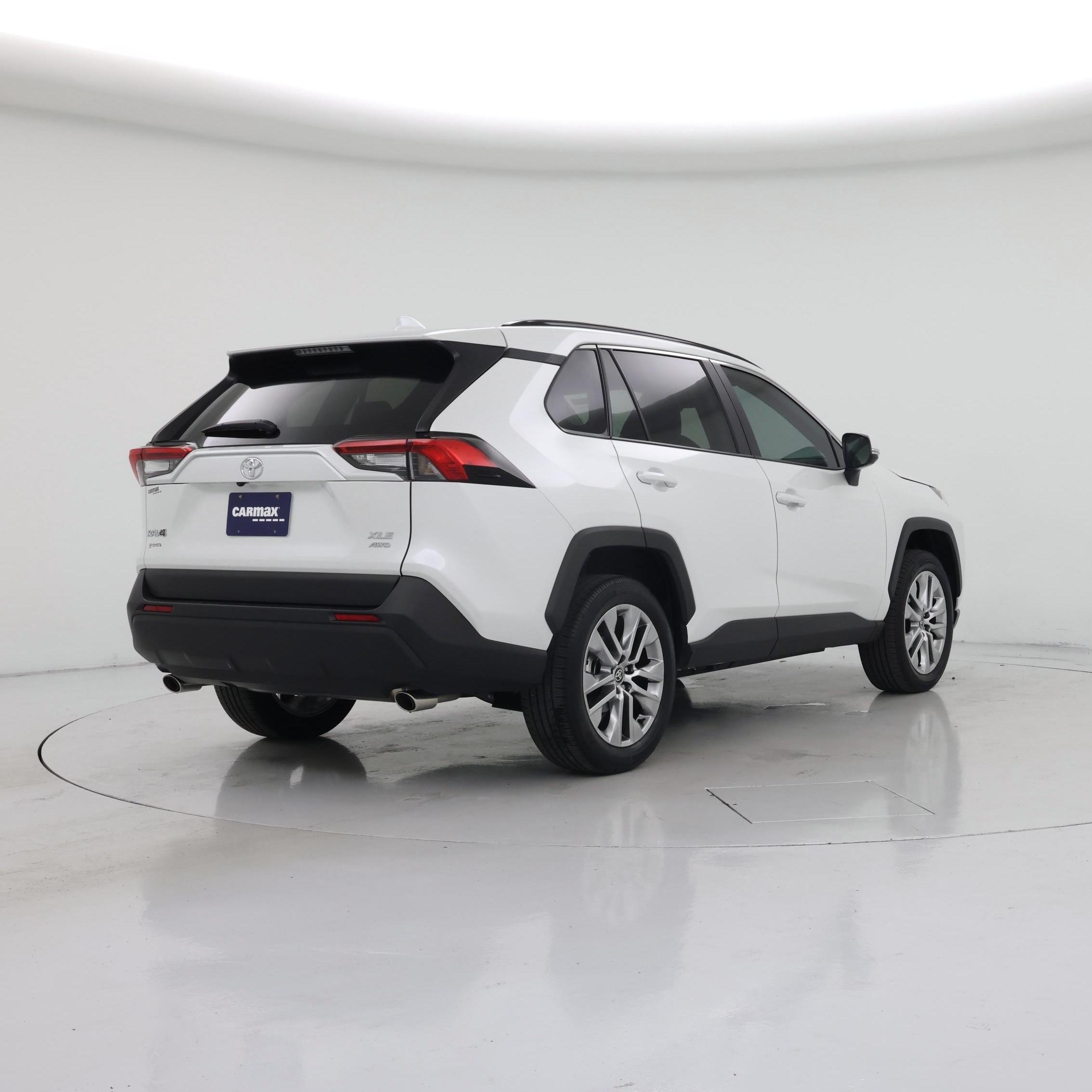 Thumbnail: 2024 Toyota RAV4 - 8