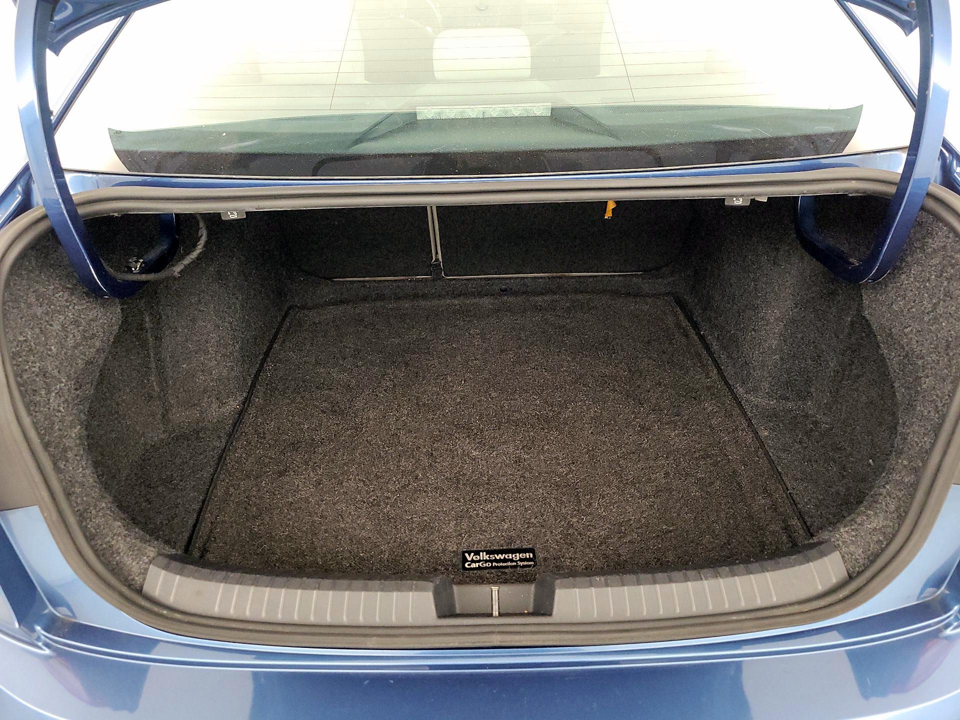 Thumbnail: 2019 Volkswagen Jetta - 20