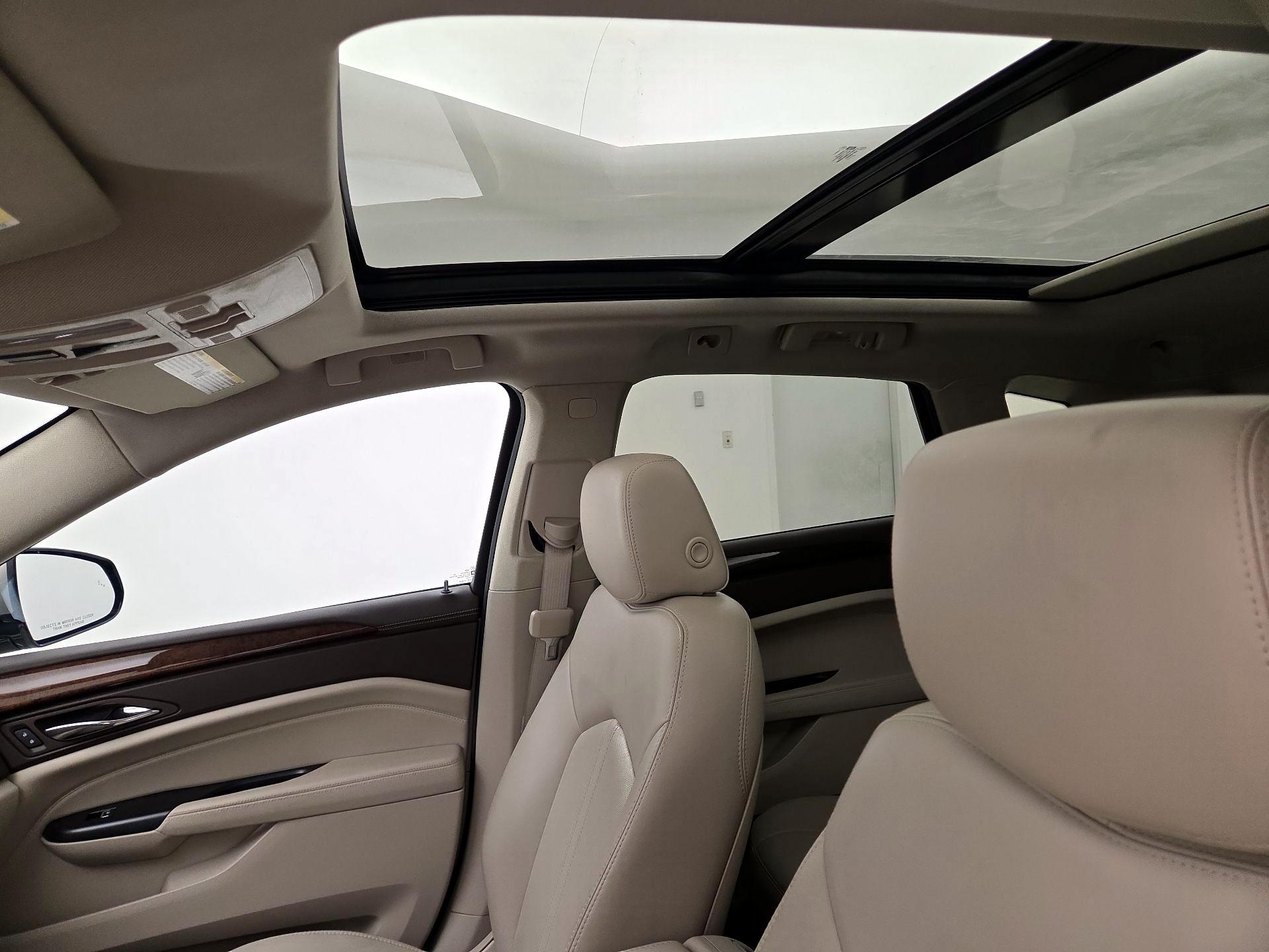 Thumbnail: 2016 Cadillac SRX - 18