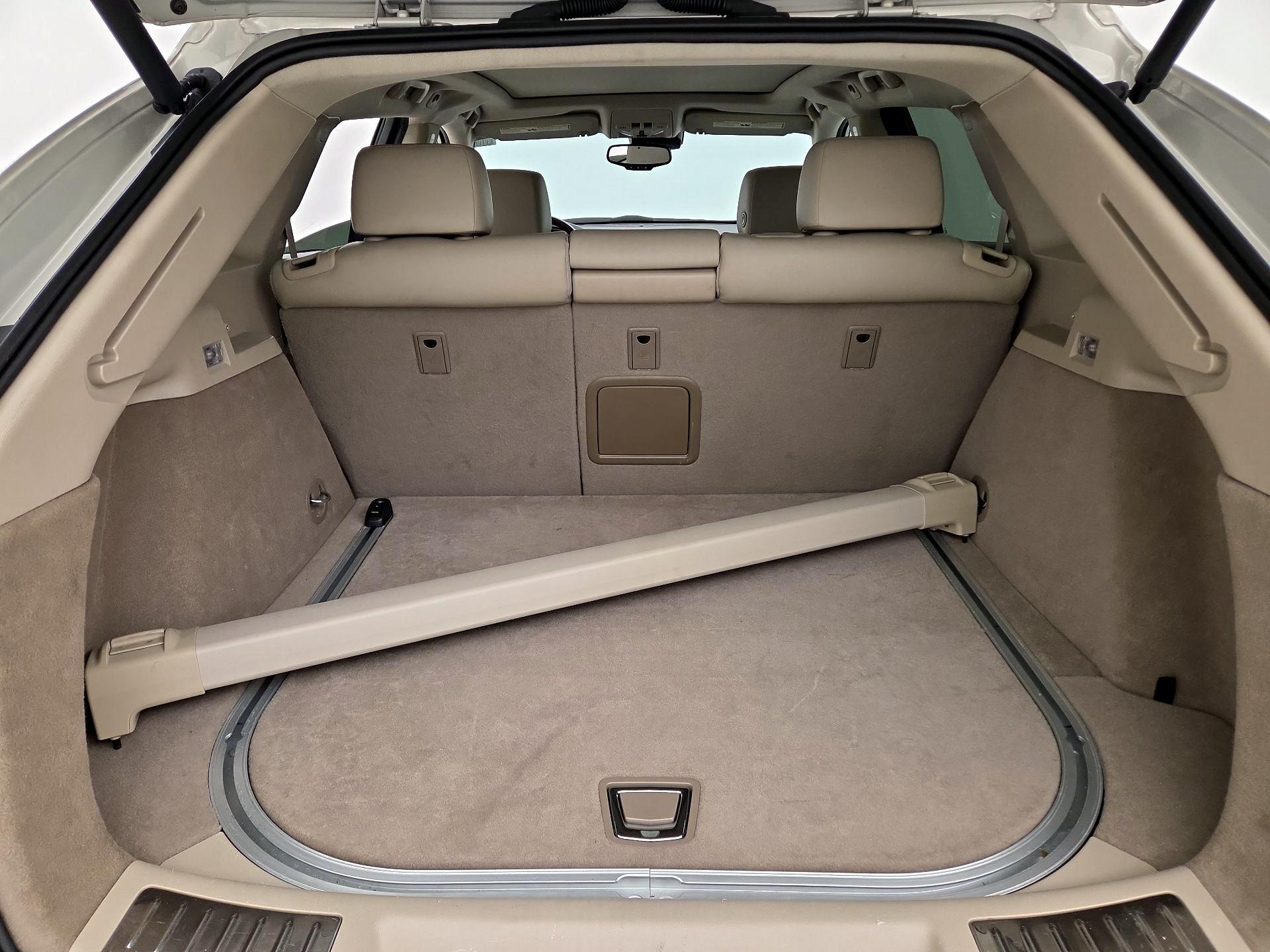 Thumbnail: 2016 Cadillac SRX - 20