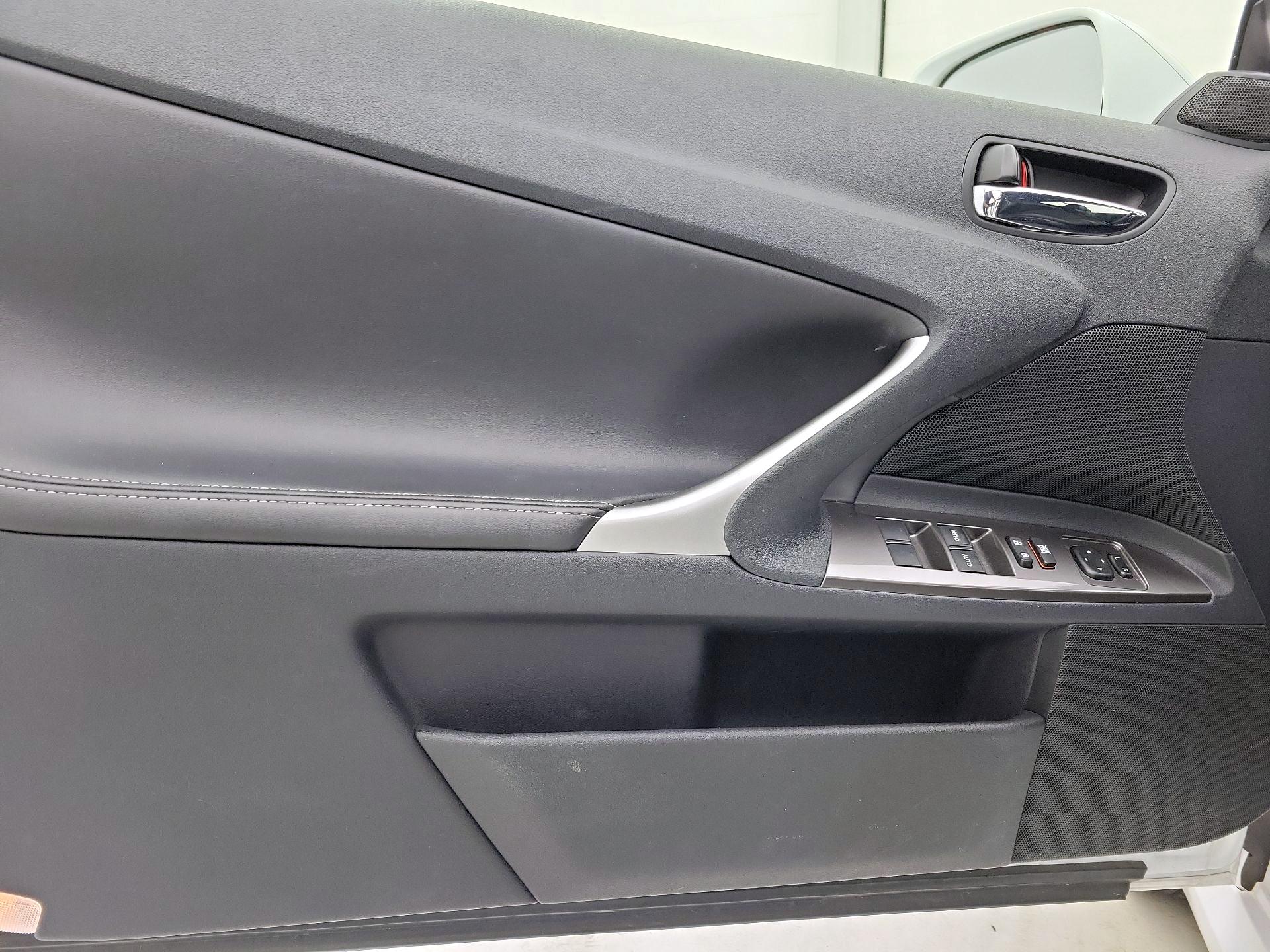 Thumbnail: 2014 Lexus IS - 12
