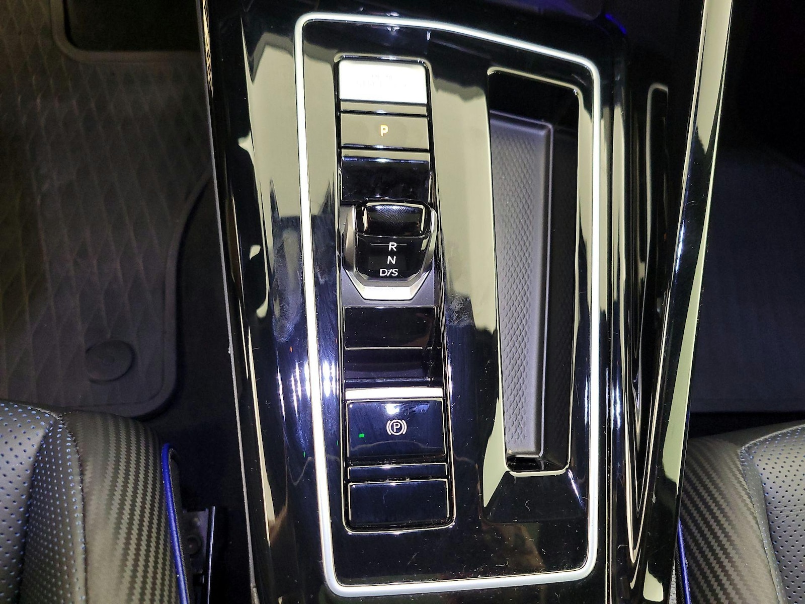 2024 Volkswagen Golf R R - Photo 19