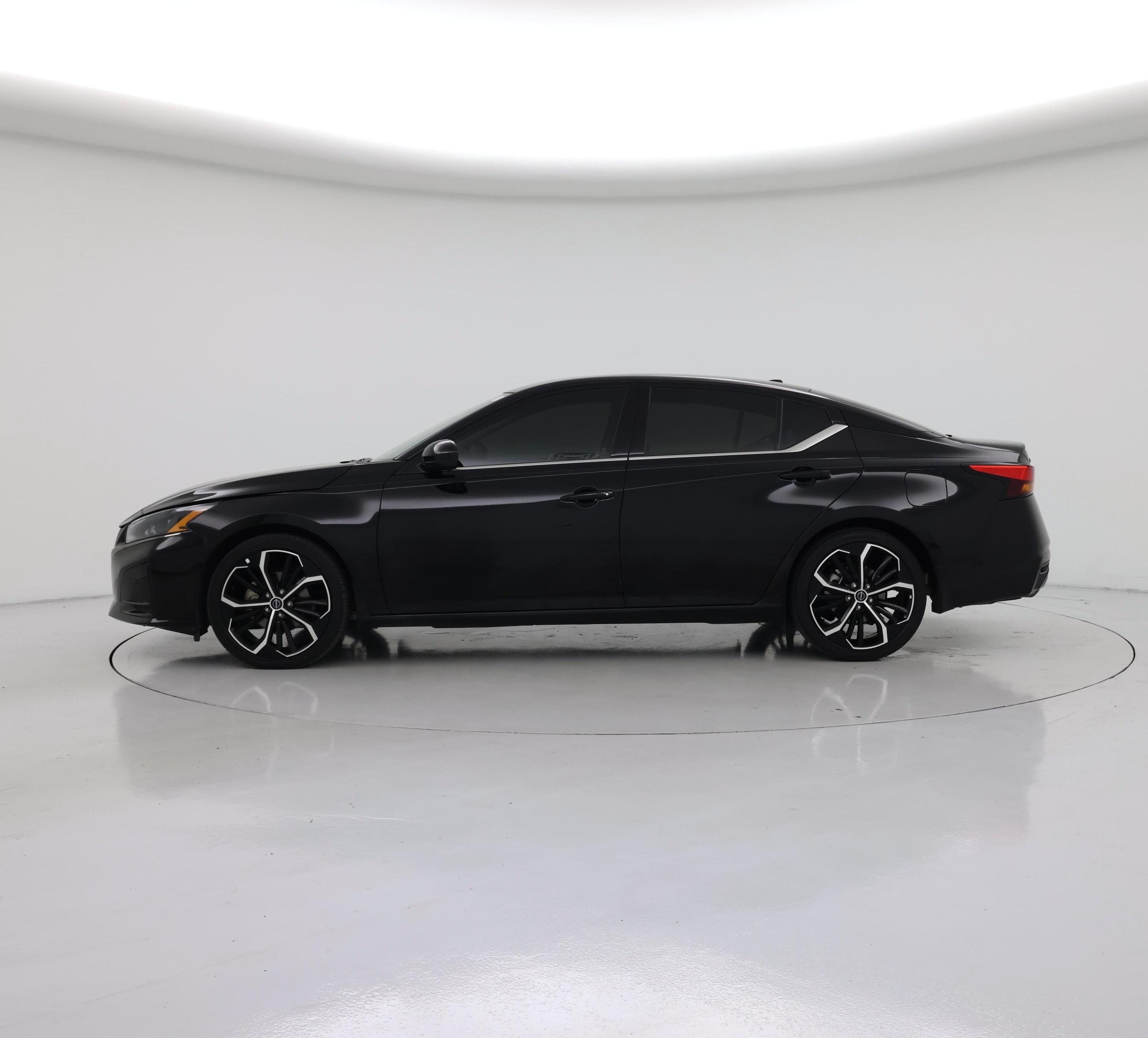 Thumbnail: 2024 Nissan Altima - 3