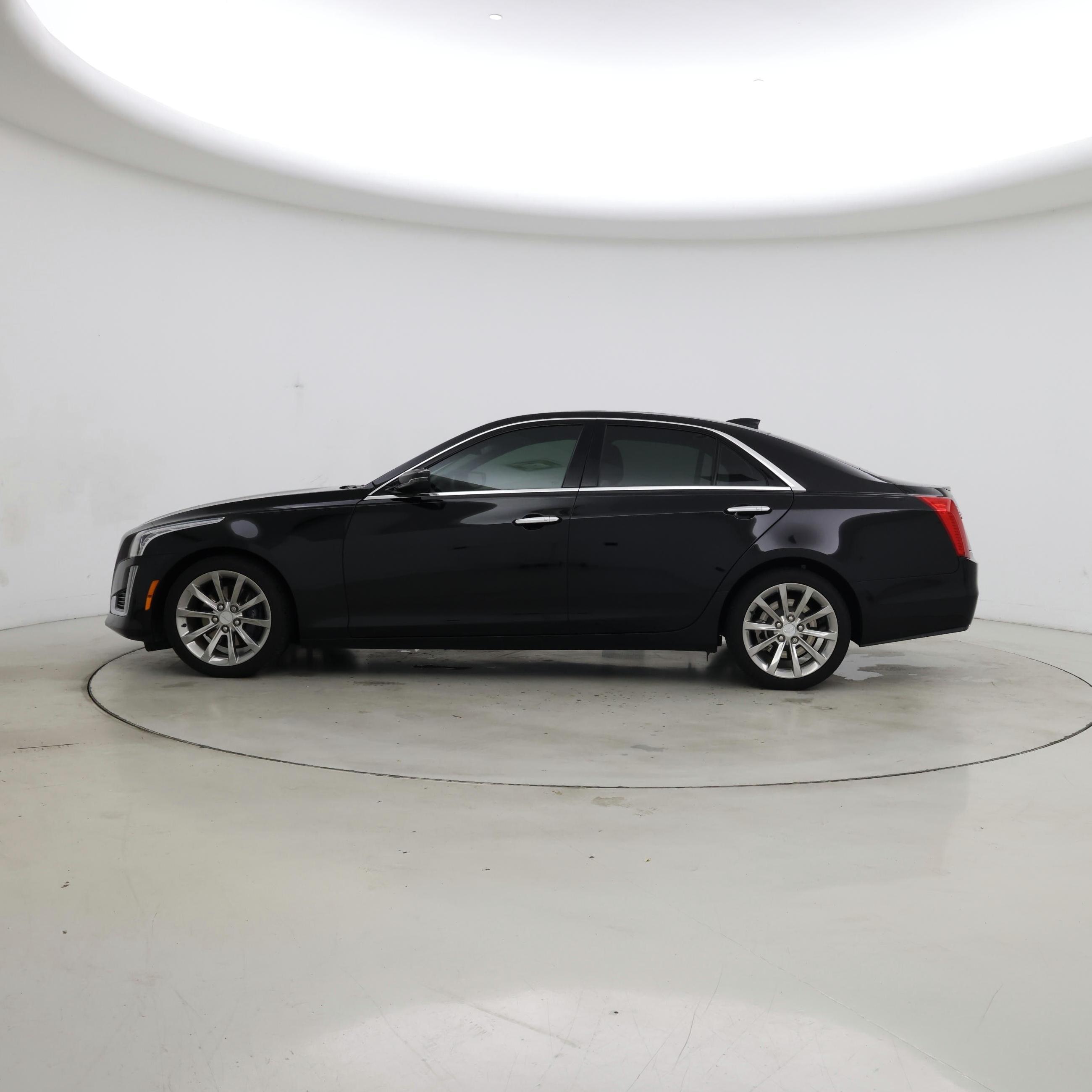 Thumbnail: 2019 Cadillac CTS - 3