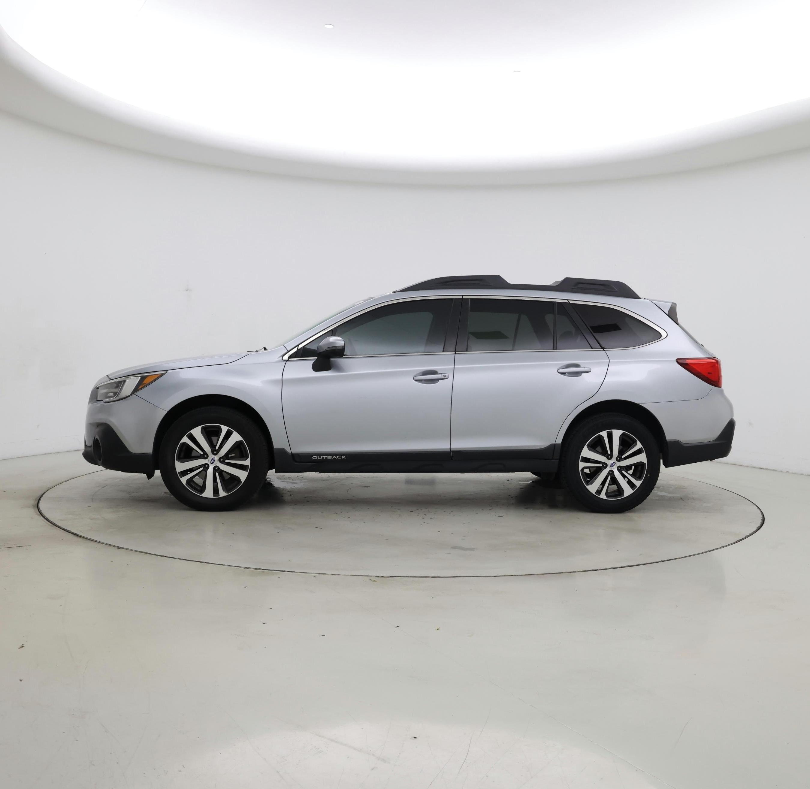 Thumbnail: 2018 Subaru Outback - 3