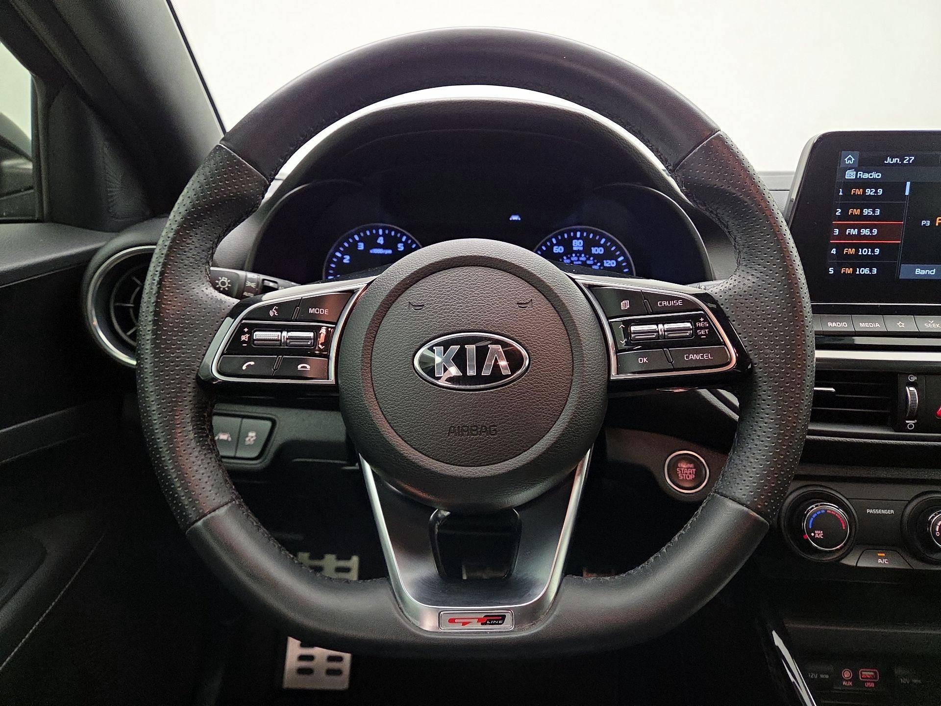 Thumbnail: 2020 Kia Forte - 10