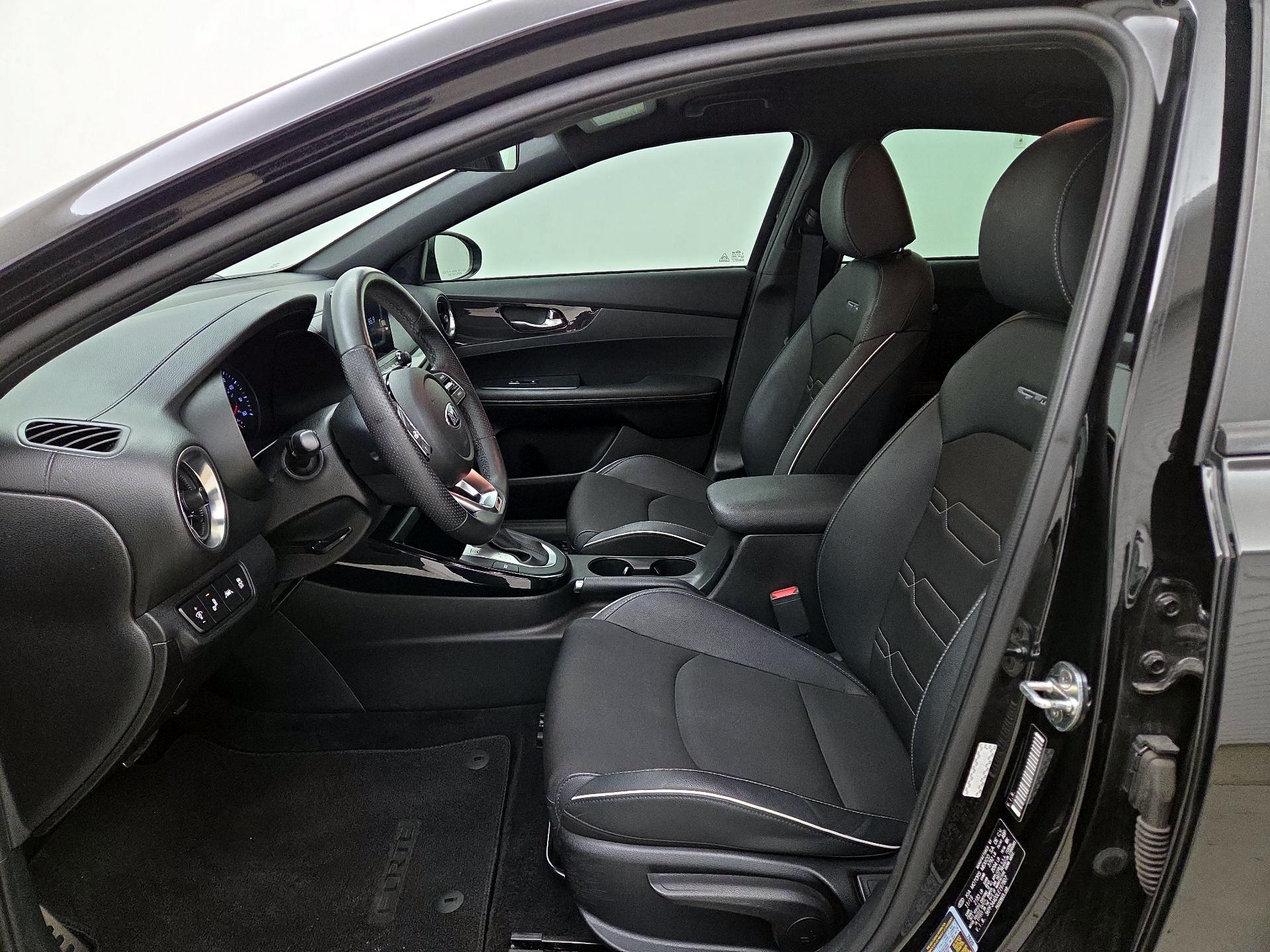 Thumbnail: 2020 Kia Forte - 11