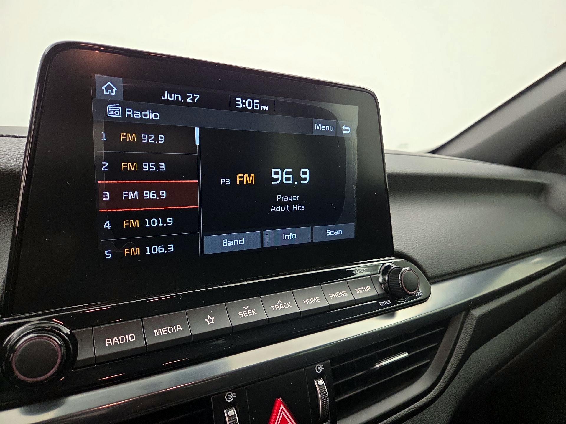 Thumbnail: 2020 Kia Forte - 15