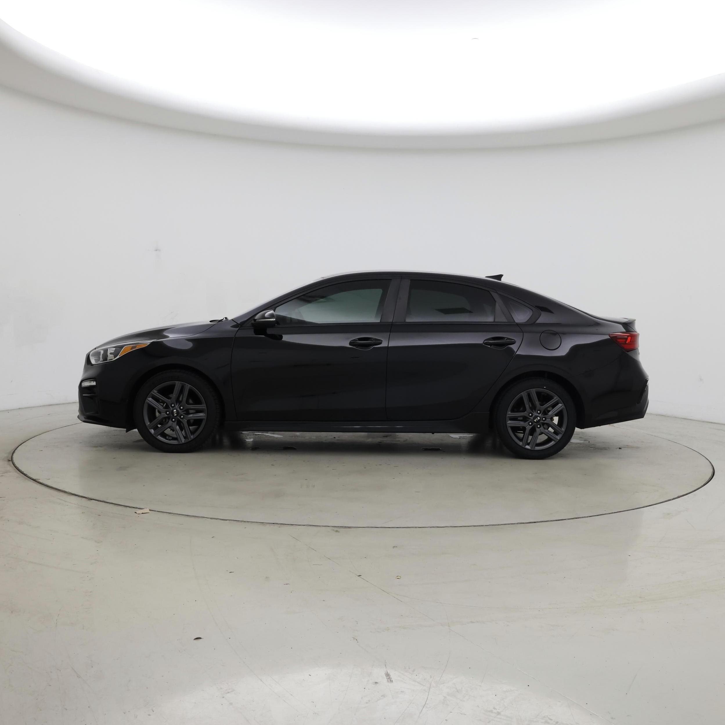 Thumbnail: 2020 Kia Forte - 3