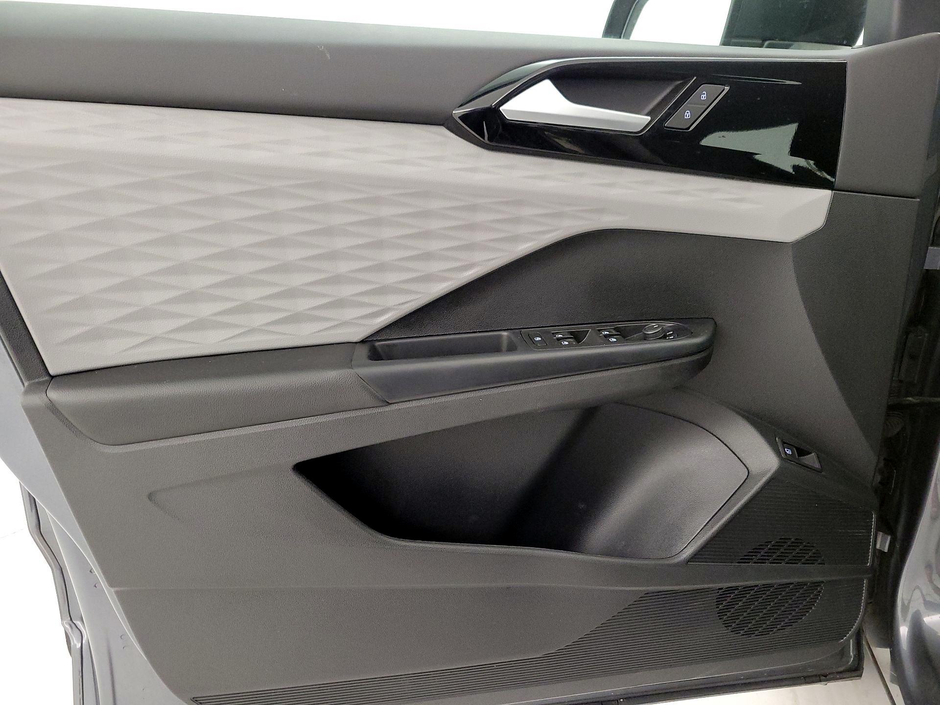 Thumbnail: 2022 Volkswagen Taos - 12