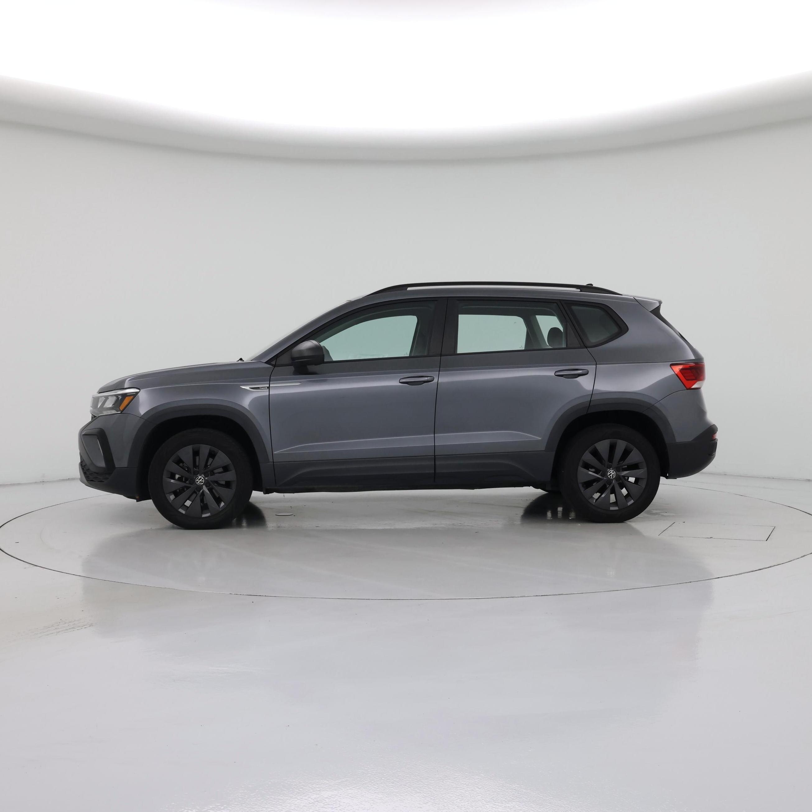 Thumbnail: 2022 Volkswagen Taos - 3