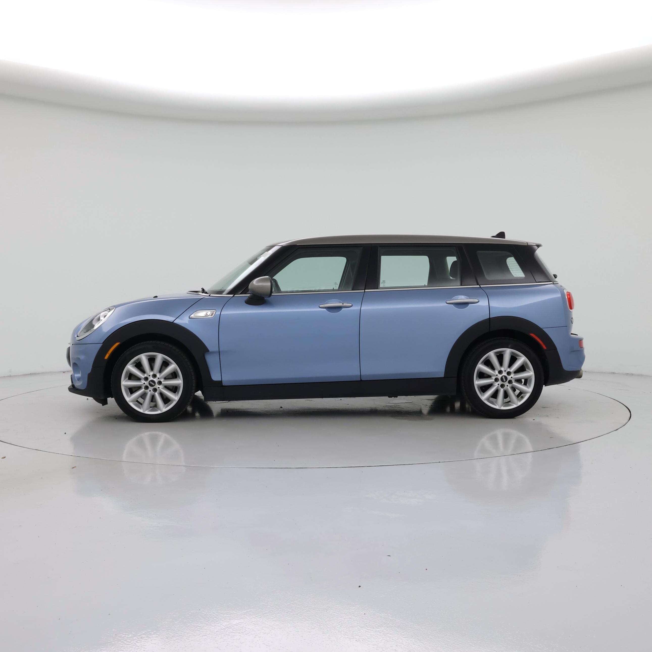 Thumbnail: 2017 MINI Cooper Clubman - 3