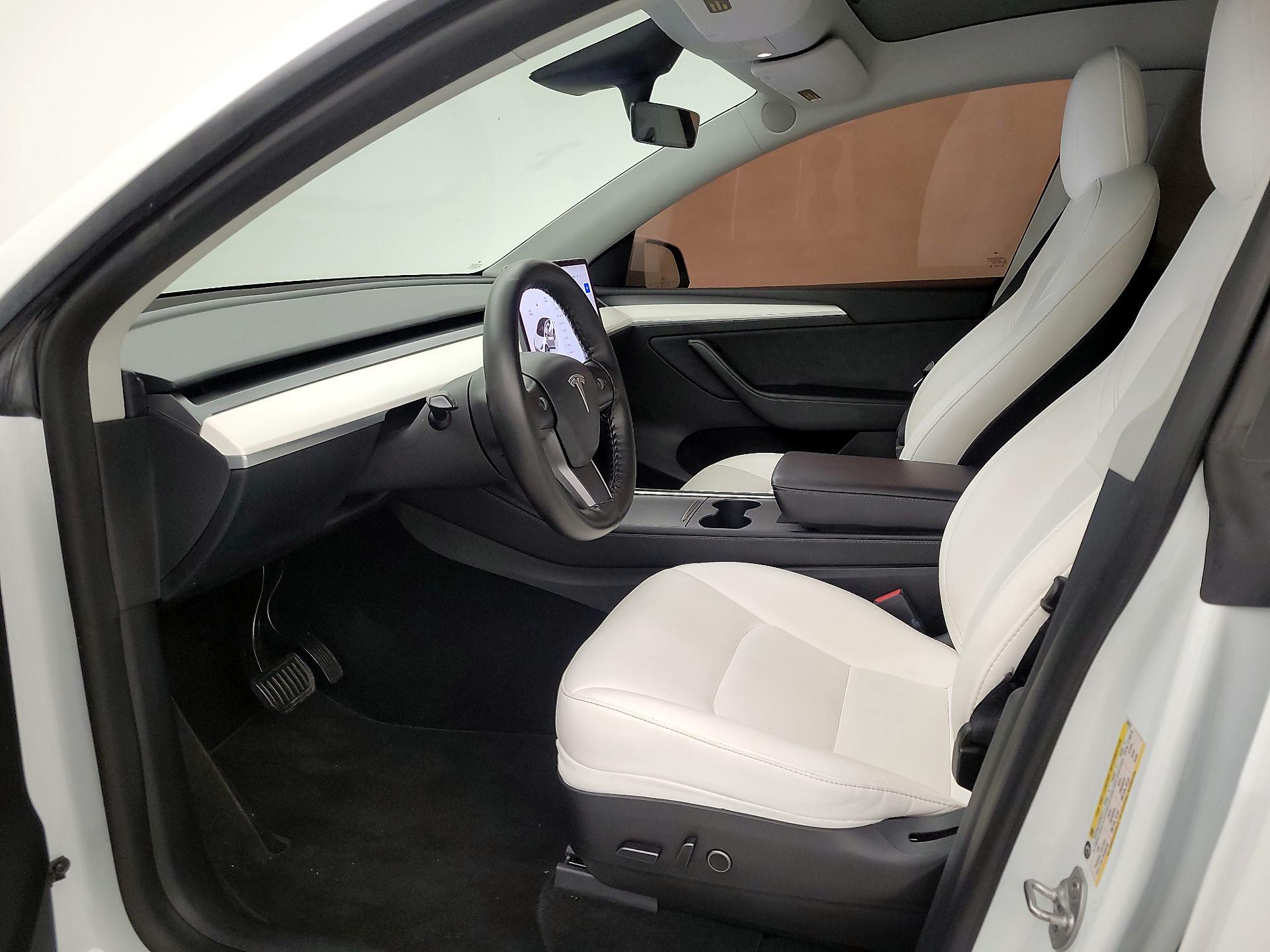 Thumbnail: 2023 Tesla Model Y - 11