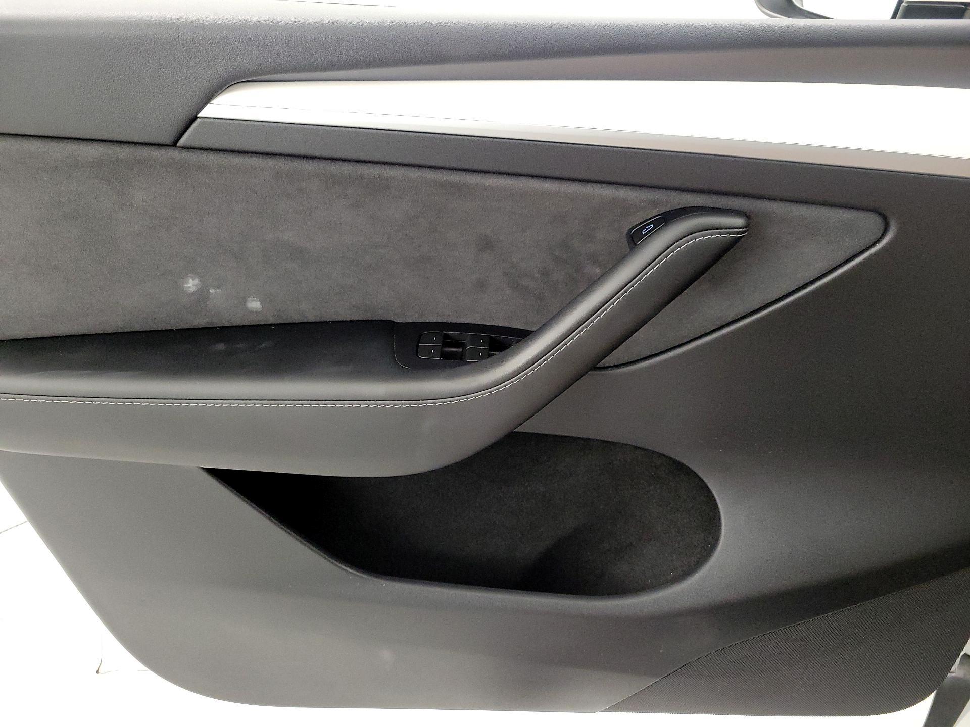 Thumbnail: 2023 Tesla Model Y - 12