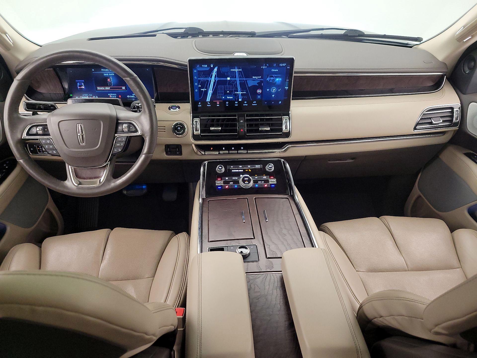 Thumbnail: 2022 Lincoln Navigator - 9