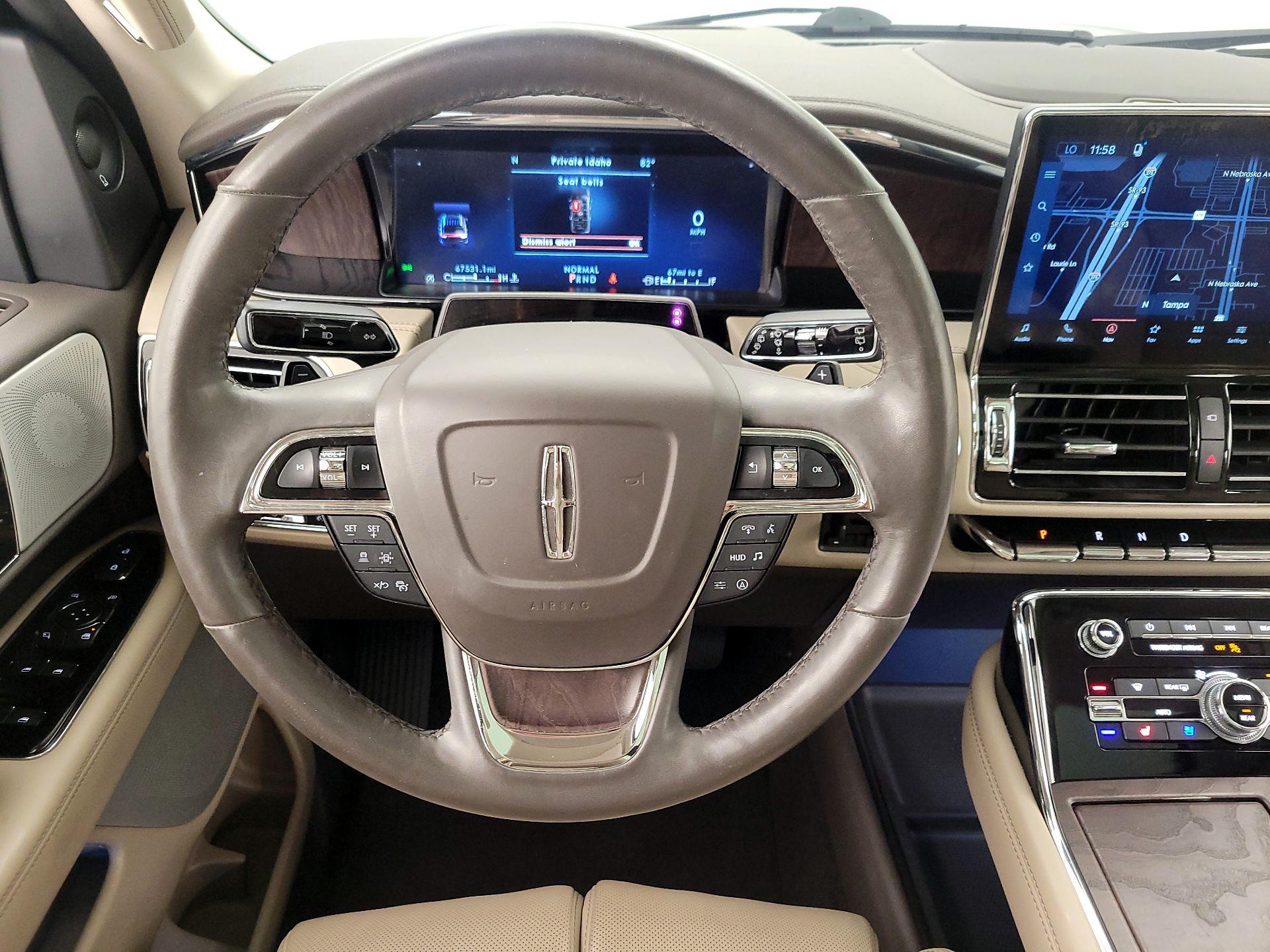 Thumbnail: 2022 Lincoln Navigator - 10