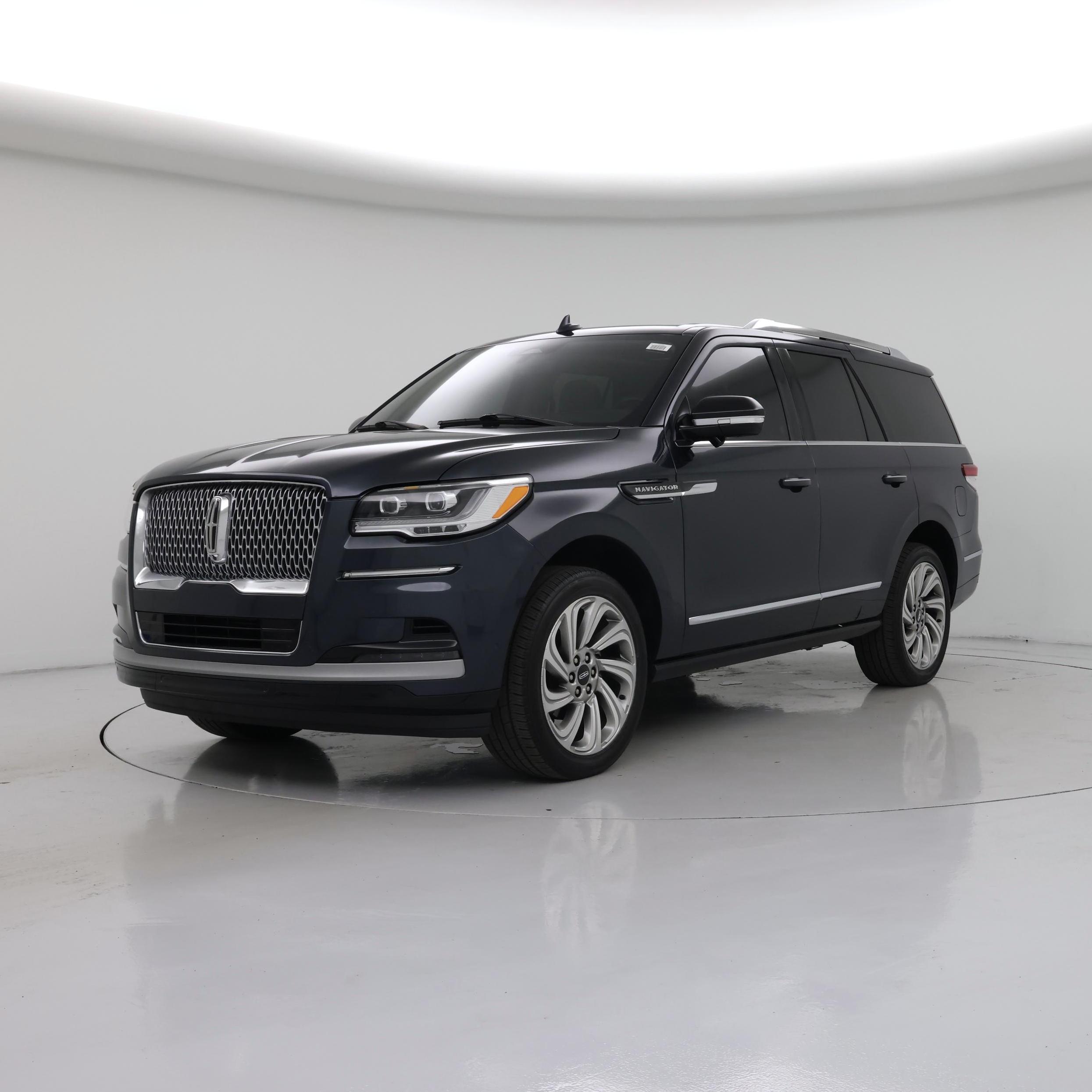 Thumbnail: 2022 Lincoln Navigator - 4