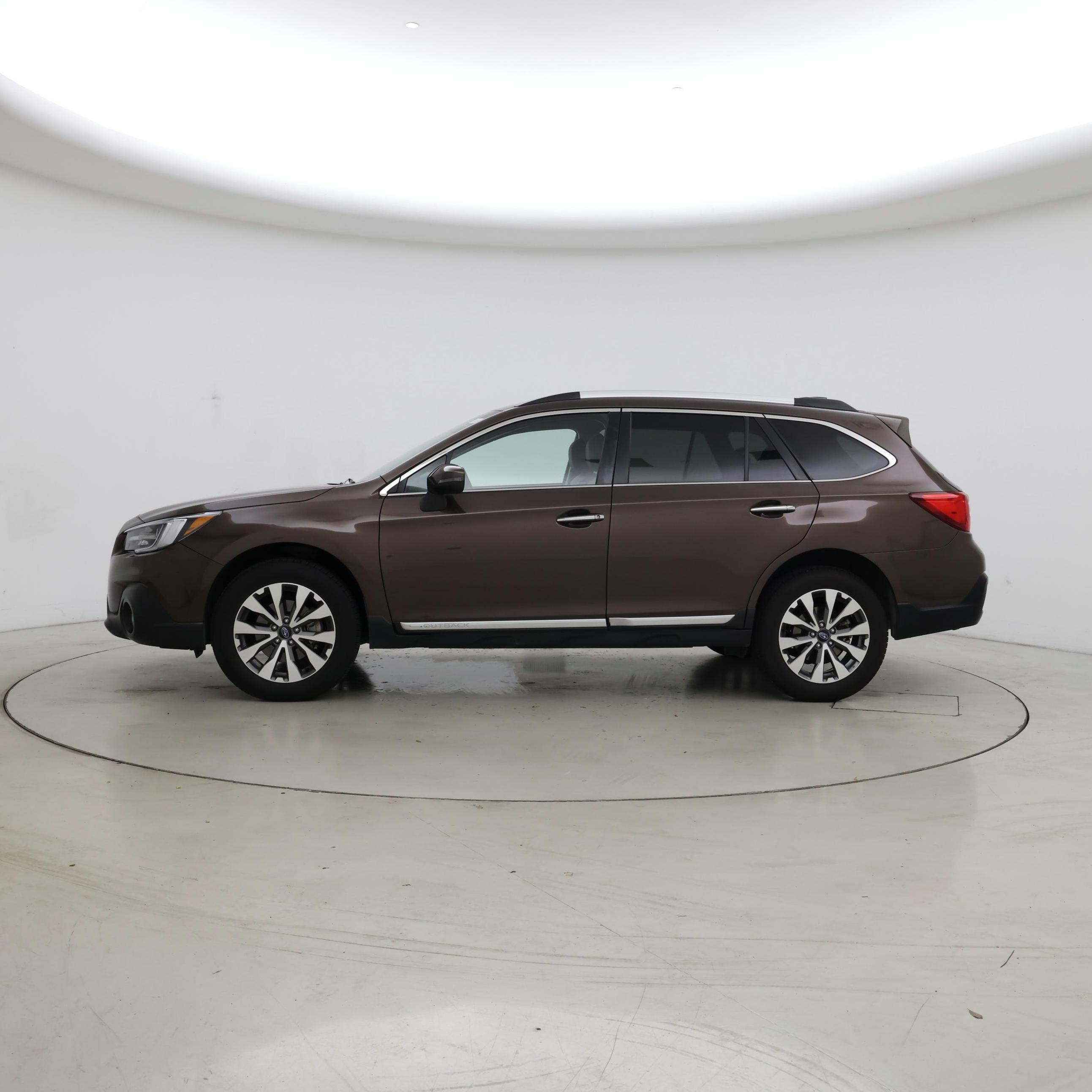 Thumbnail: 2019 Subaru Outback - 3