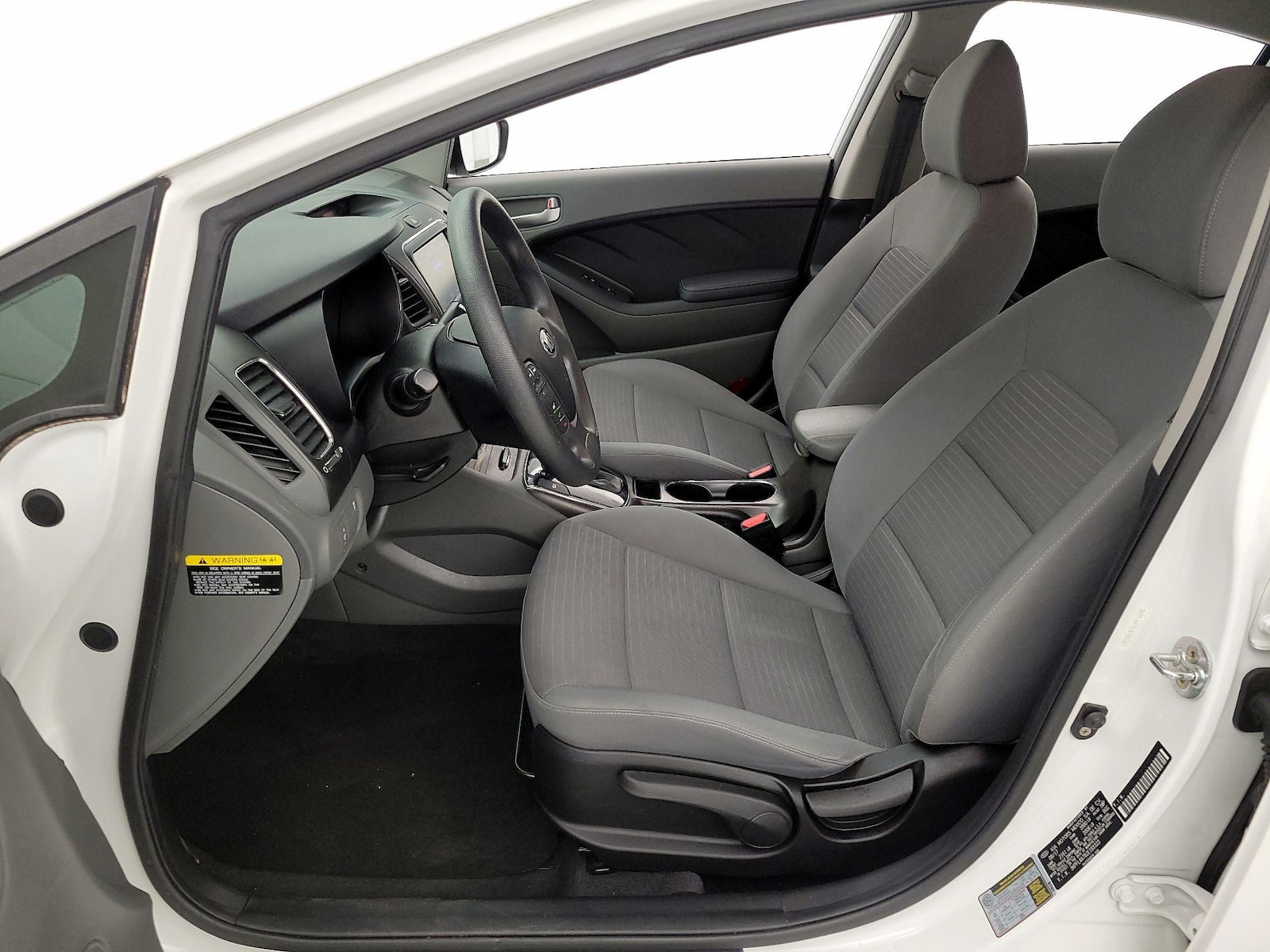 2018 Kia FORTE LX - Photo 12