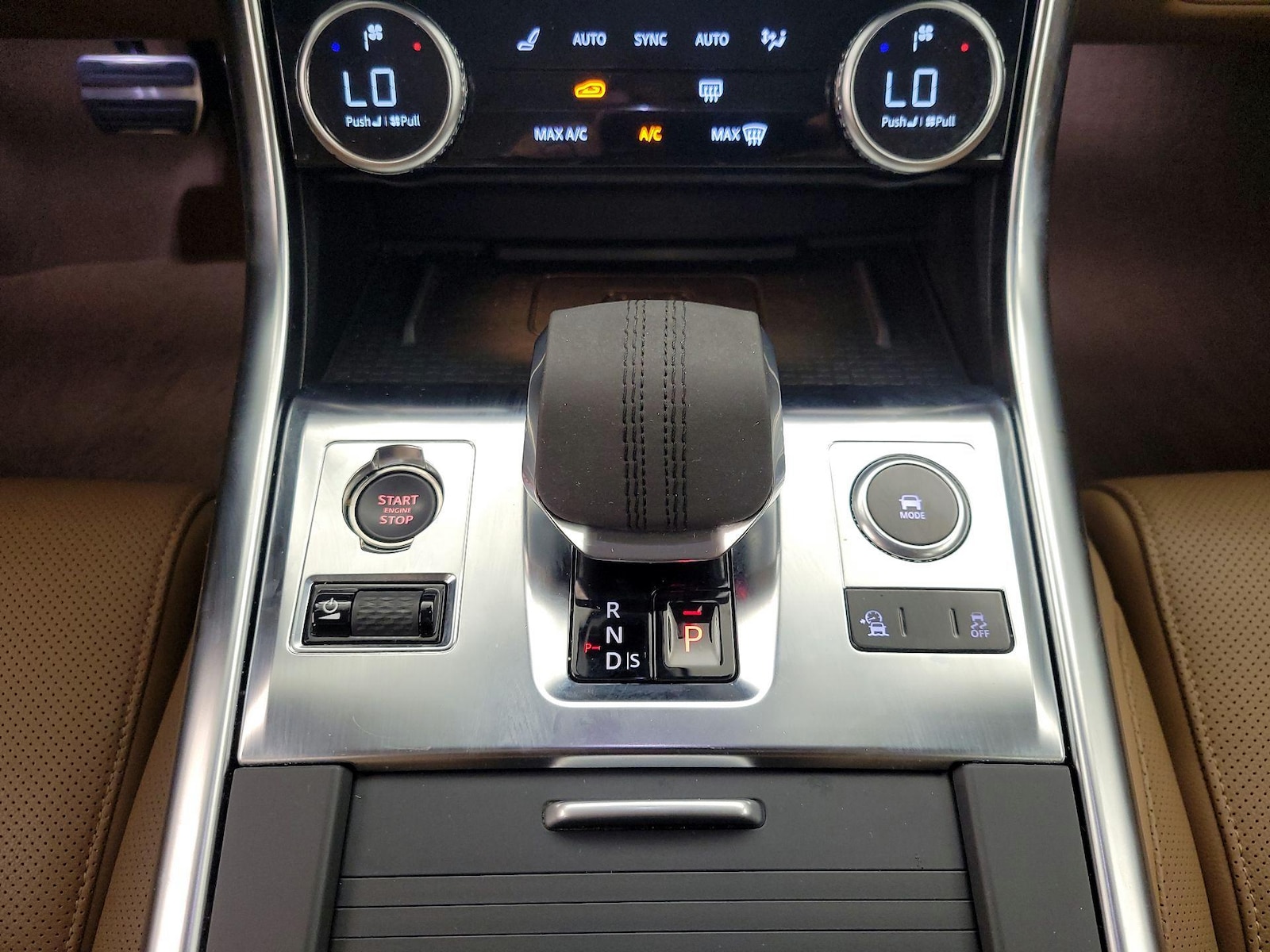 2023 Jaguar XF SE - Photo 19