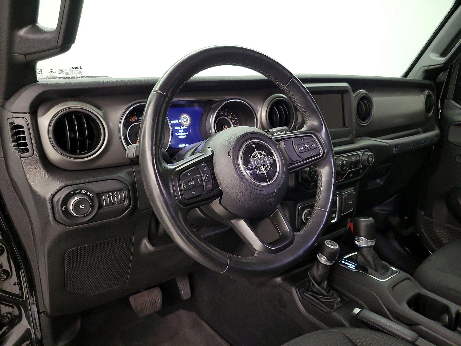 2022 Jeep Wrangler Willys - Photo 10