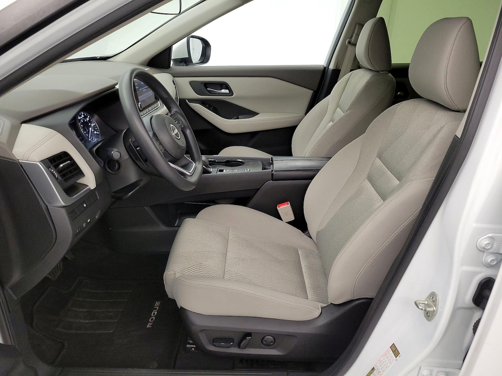 Power Seat(s) & Side Airbags