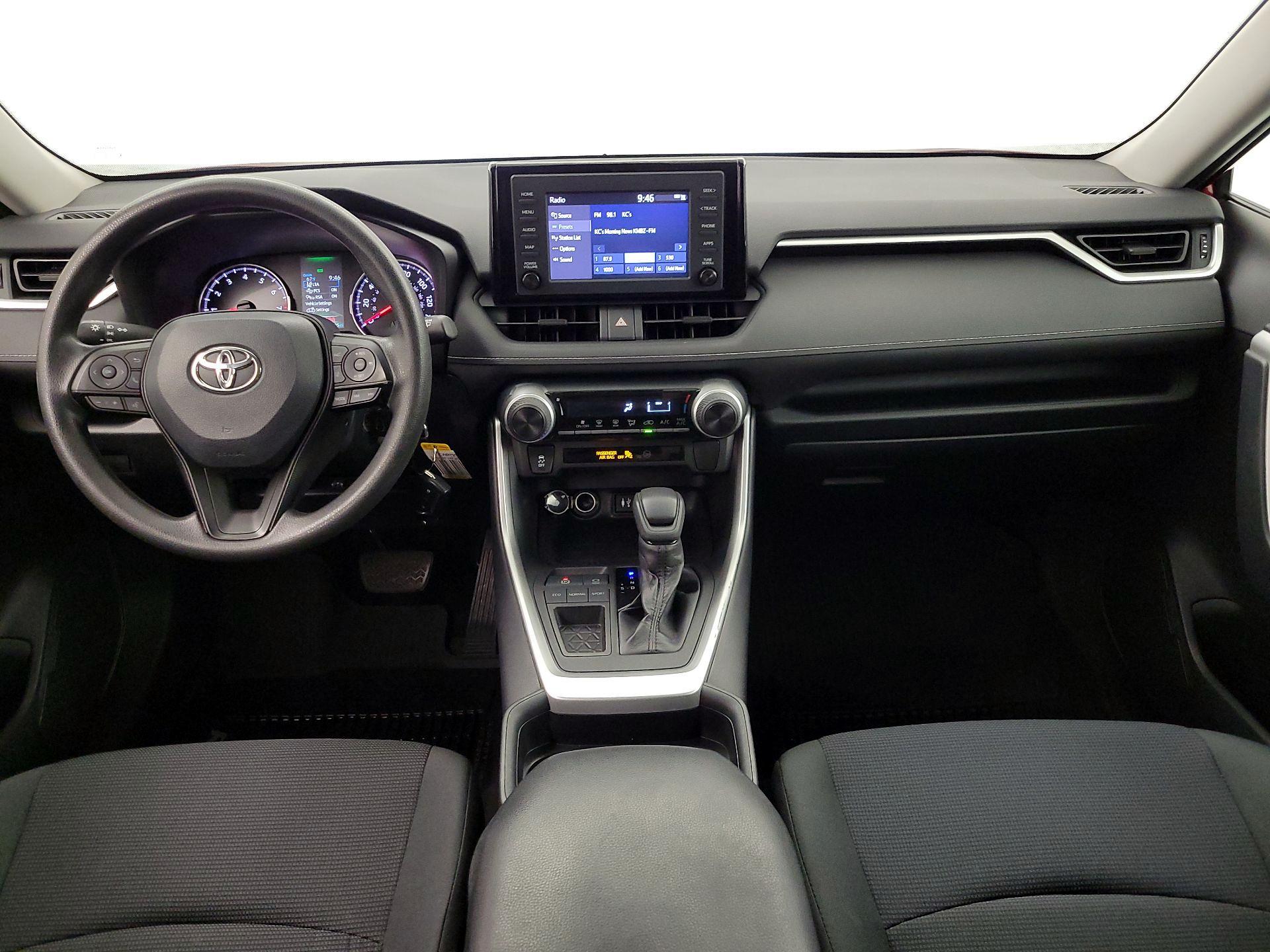 Thumbnail: 2019 Toyota RAV4 - 9