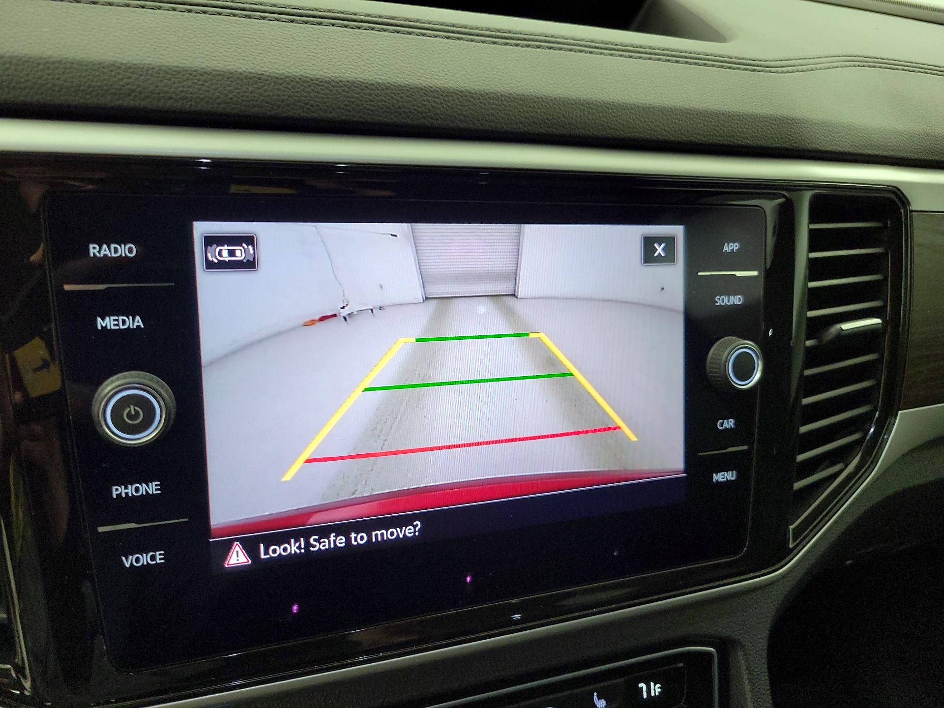 Thumbnail: 2022 Volkswagen Atlas - 14