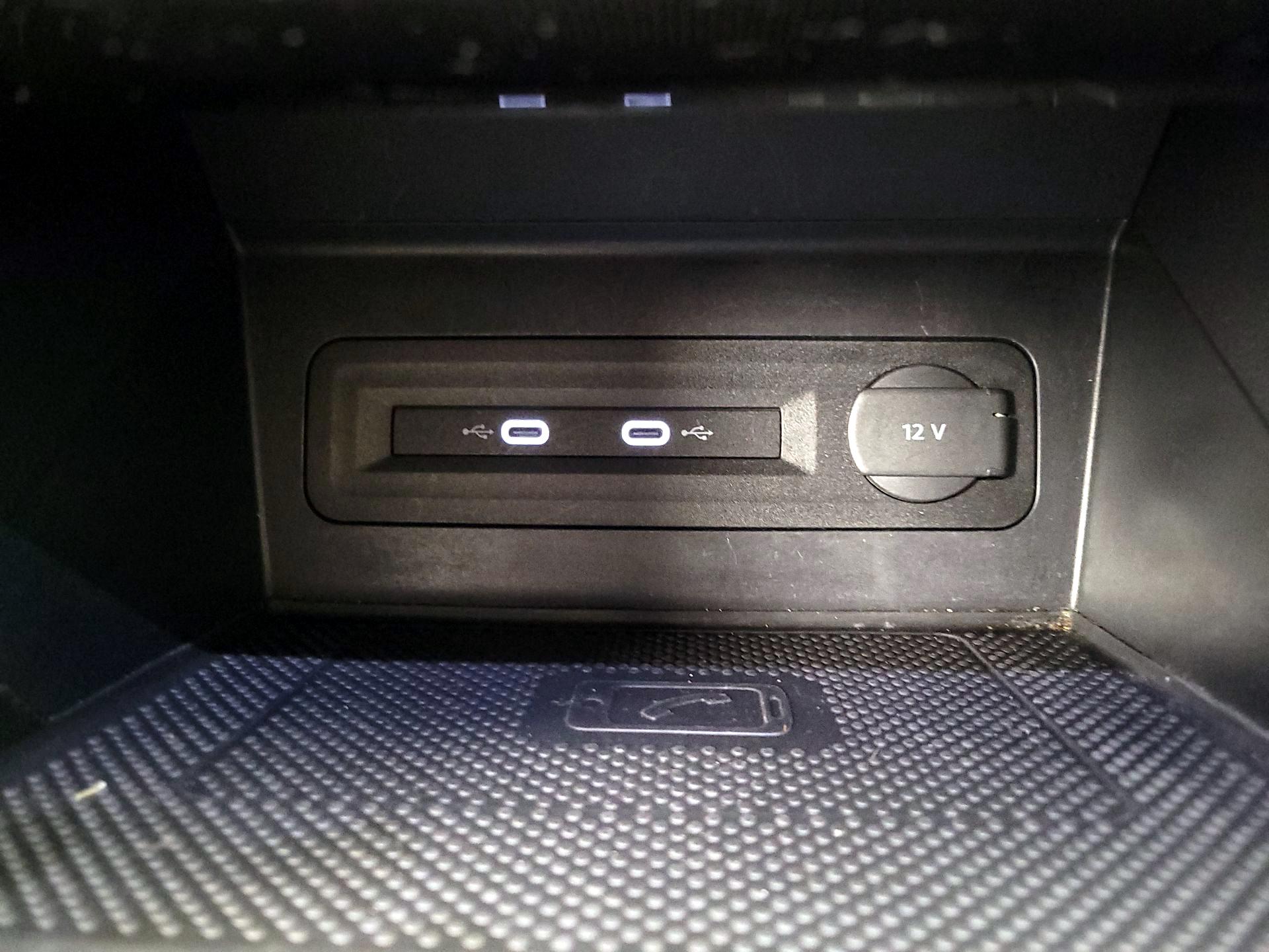 Thumbnail: 2022 Volkswagen Atlas - 18