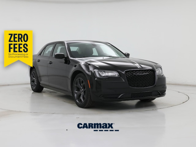 Black 2020 Chrysler 300 Sedan Rear-Wheel Drive Automatic