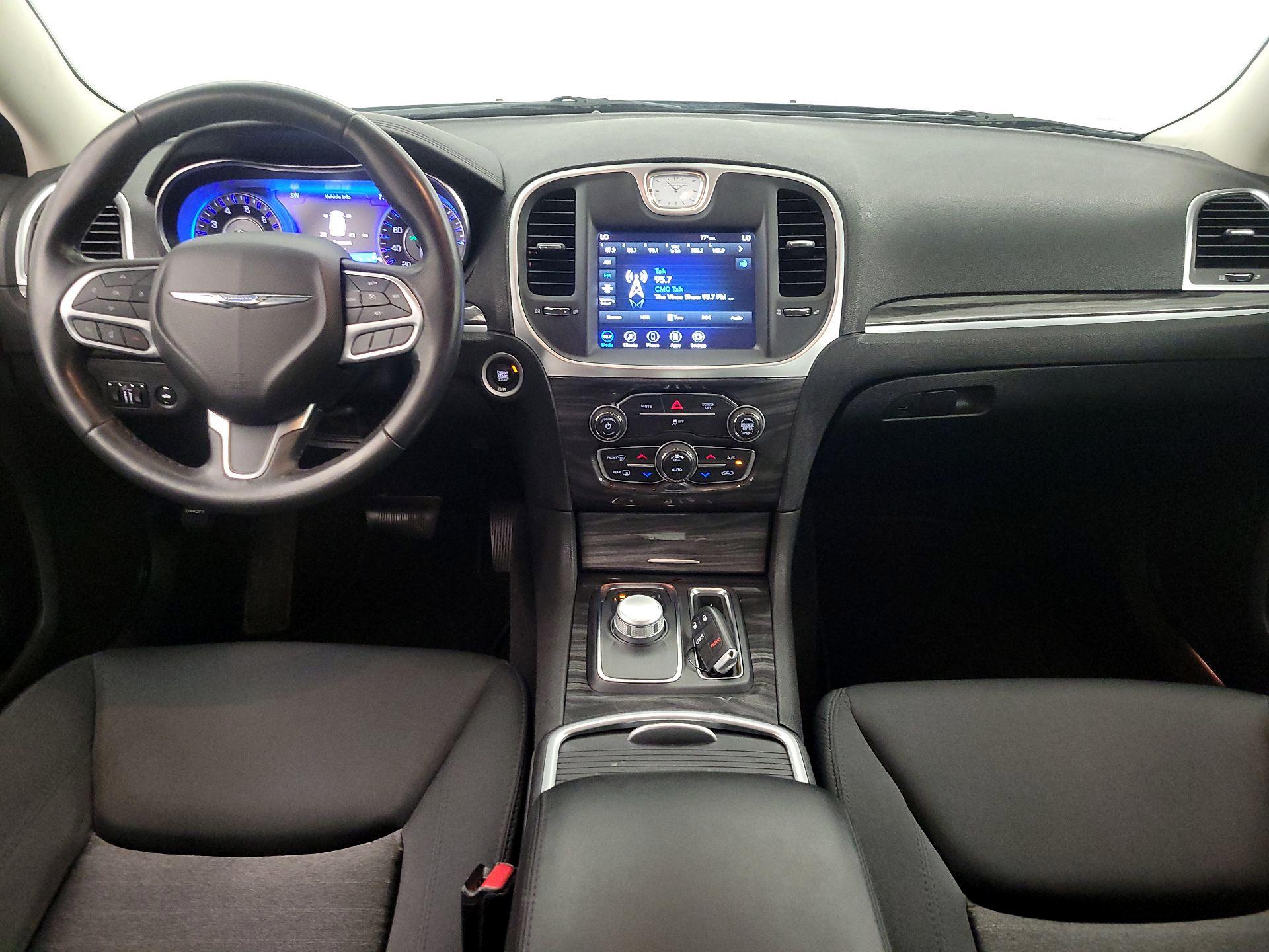 Thumbnail: 2020 Chrysler 300 - 9