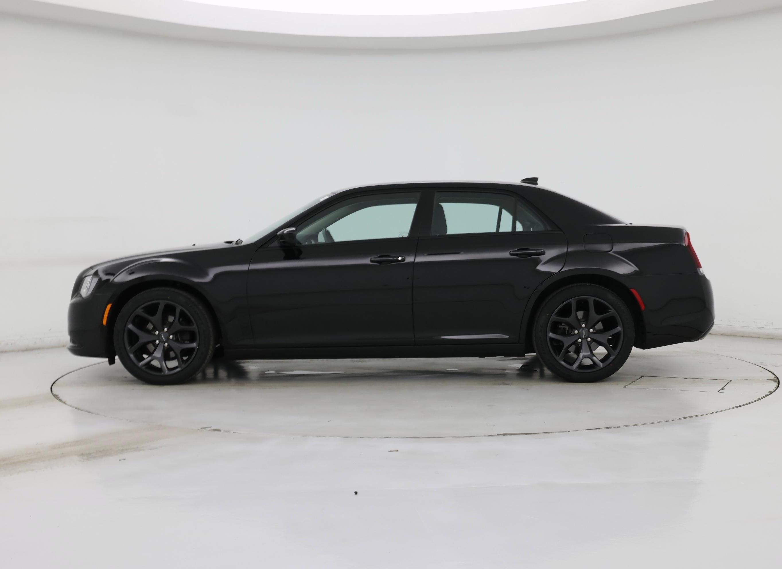 Thumbnail: 2020 Chrysler 300 - 3