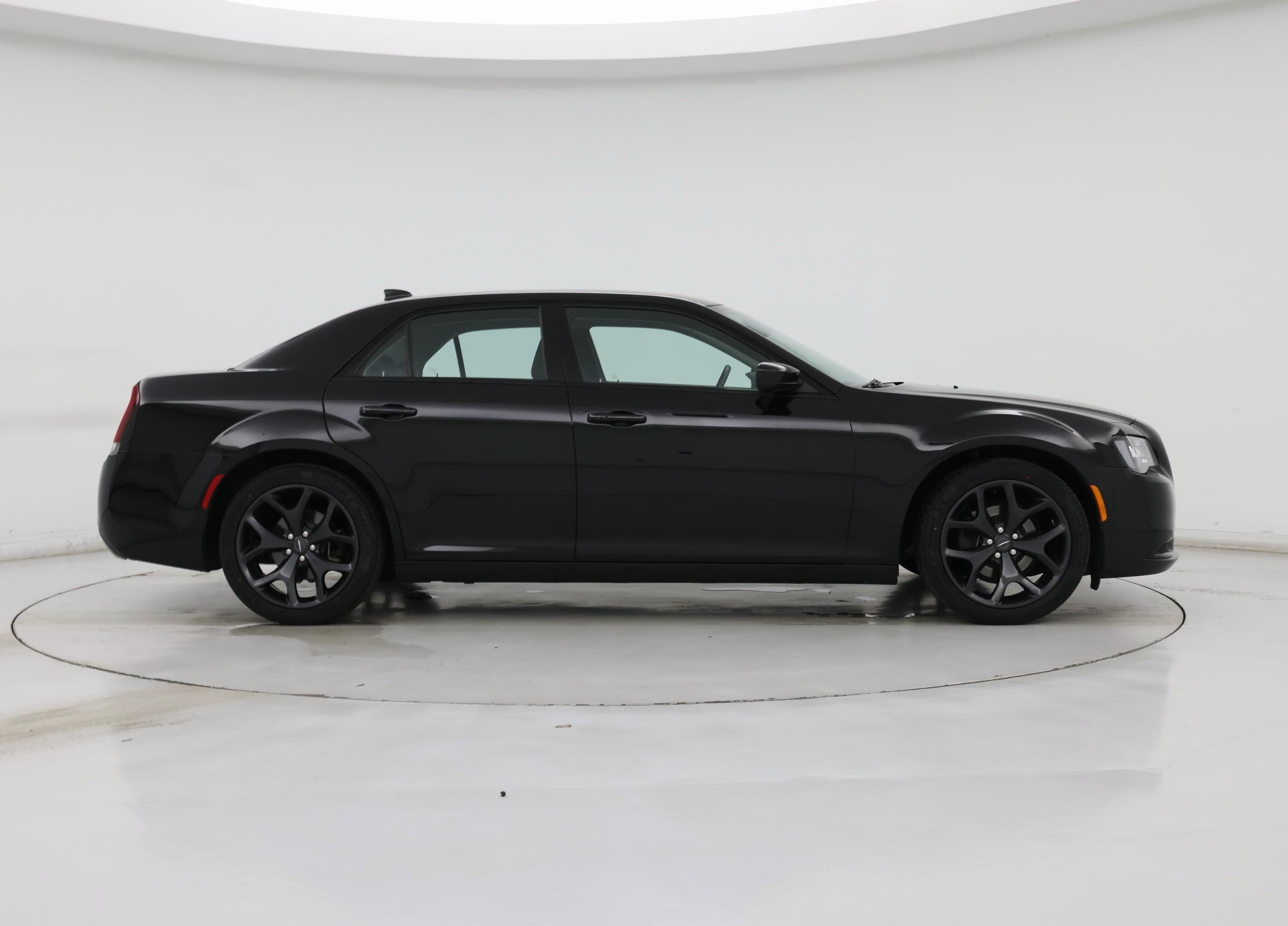 Thumbnail: 2020 Chrysler 300 - 7