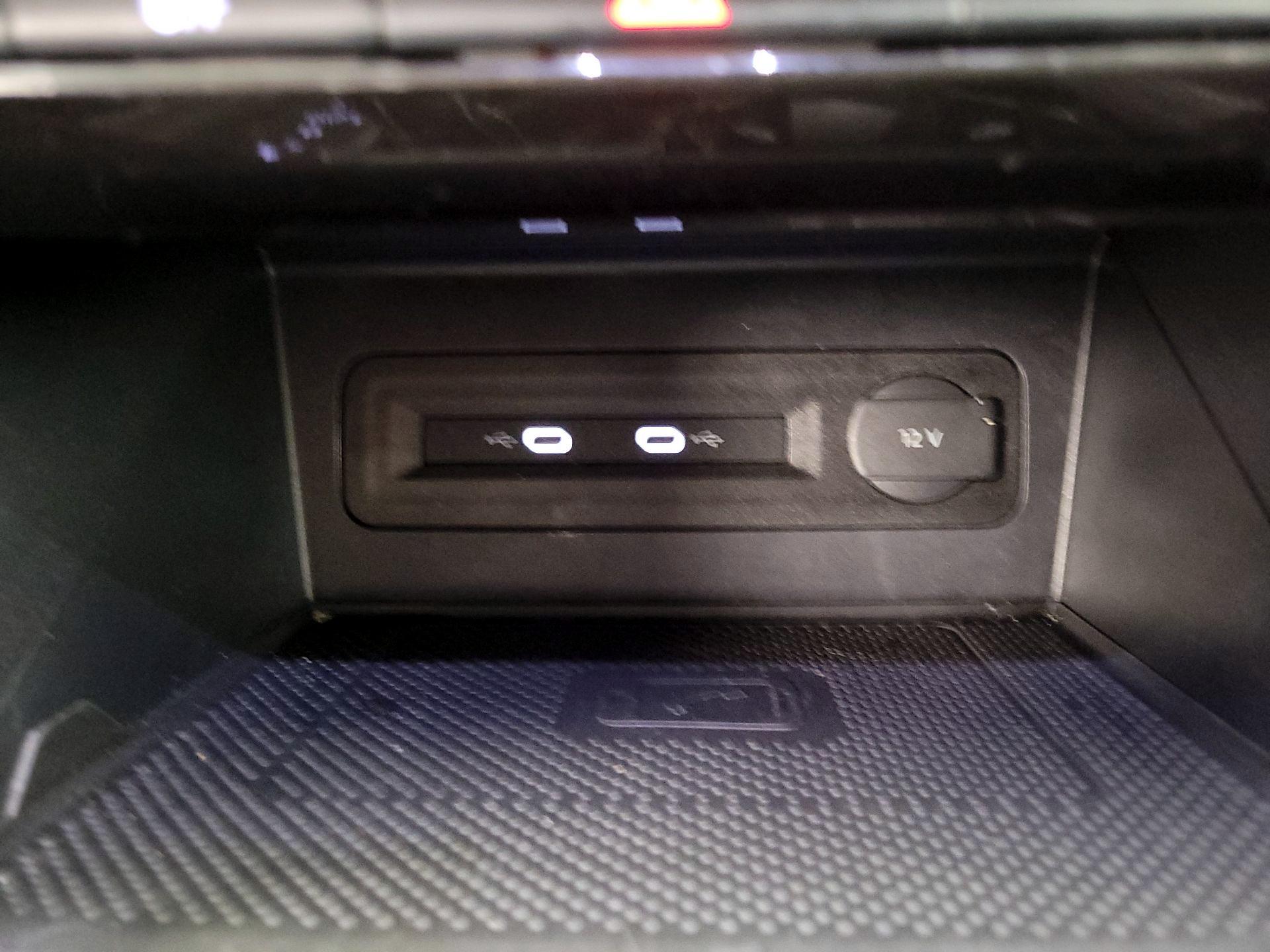 Thumbnail: 2022 Volkswagen Atlas - 18