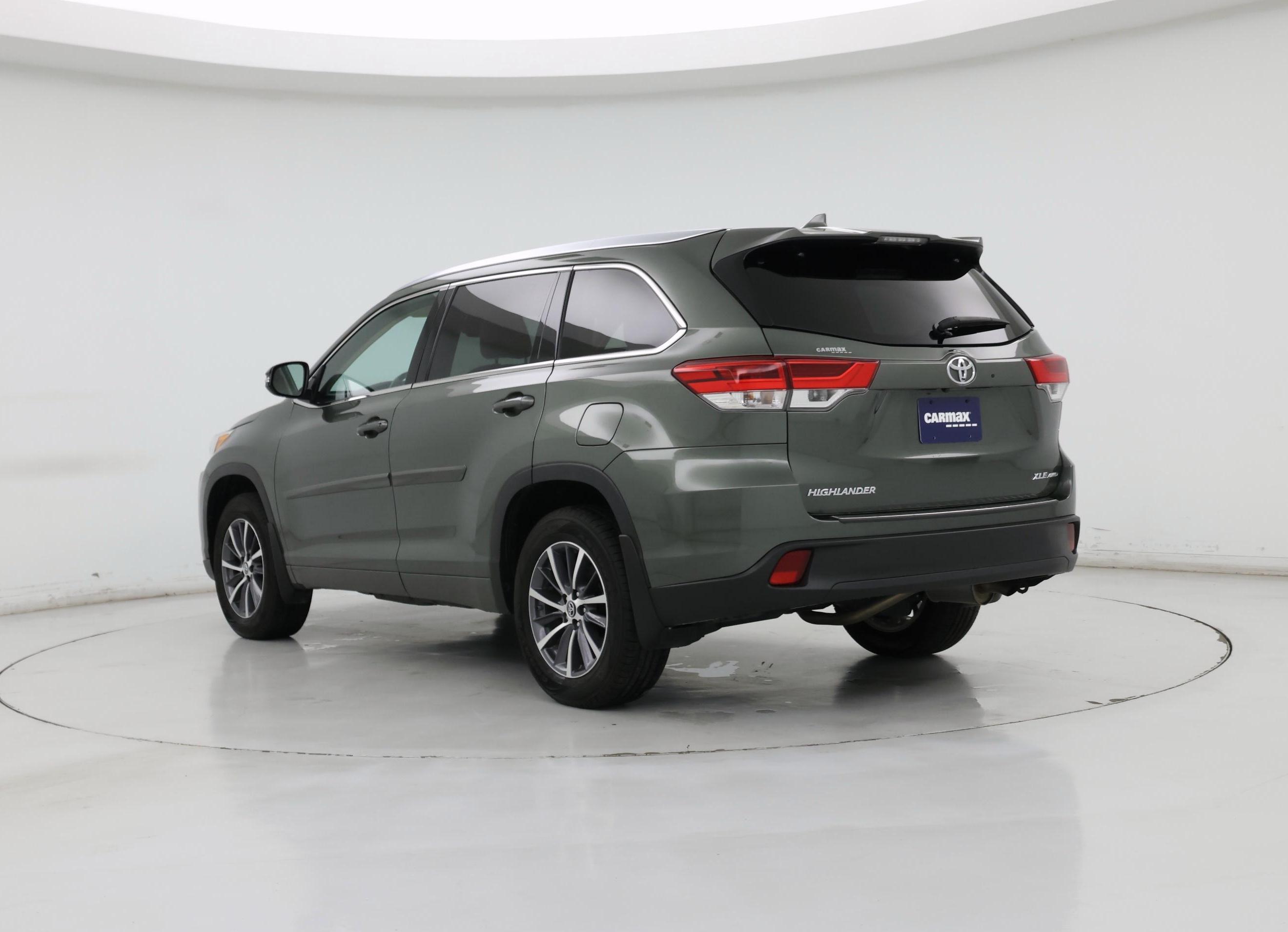 Thumbnail: 2018 Toyota Highlander - 2