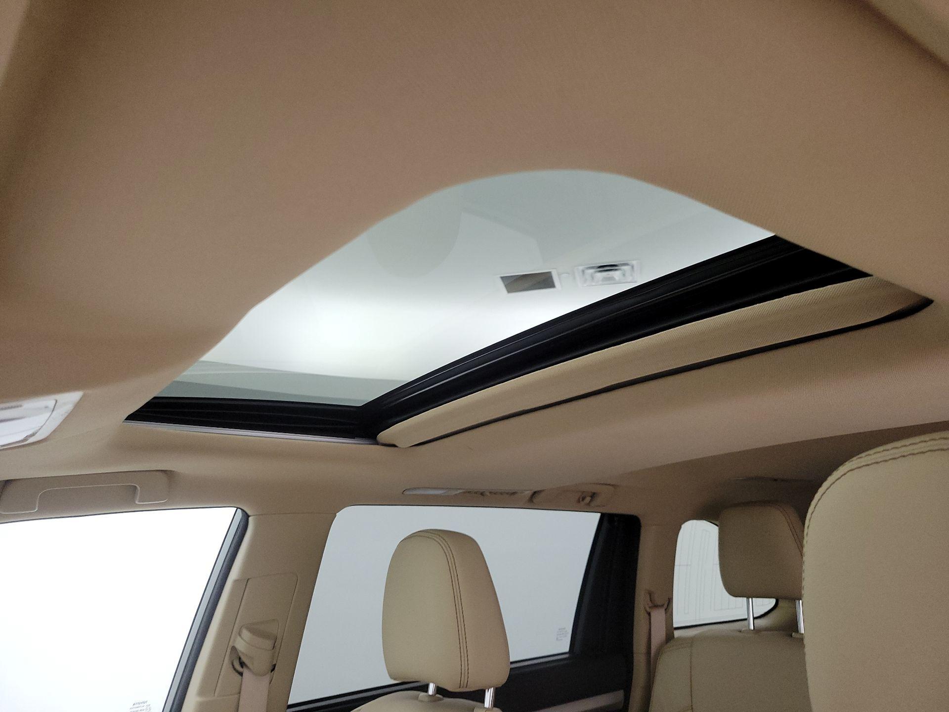 Thumbnail: 2018 Toyota Highlander - 19