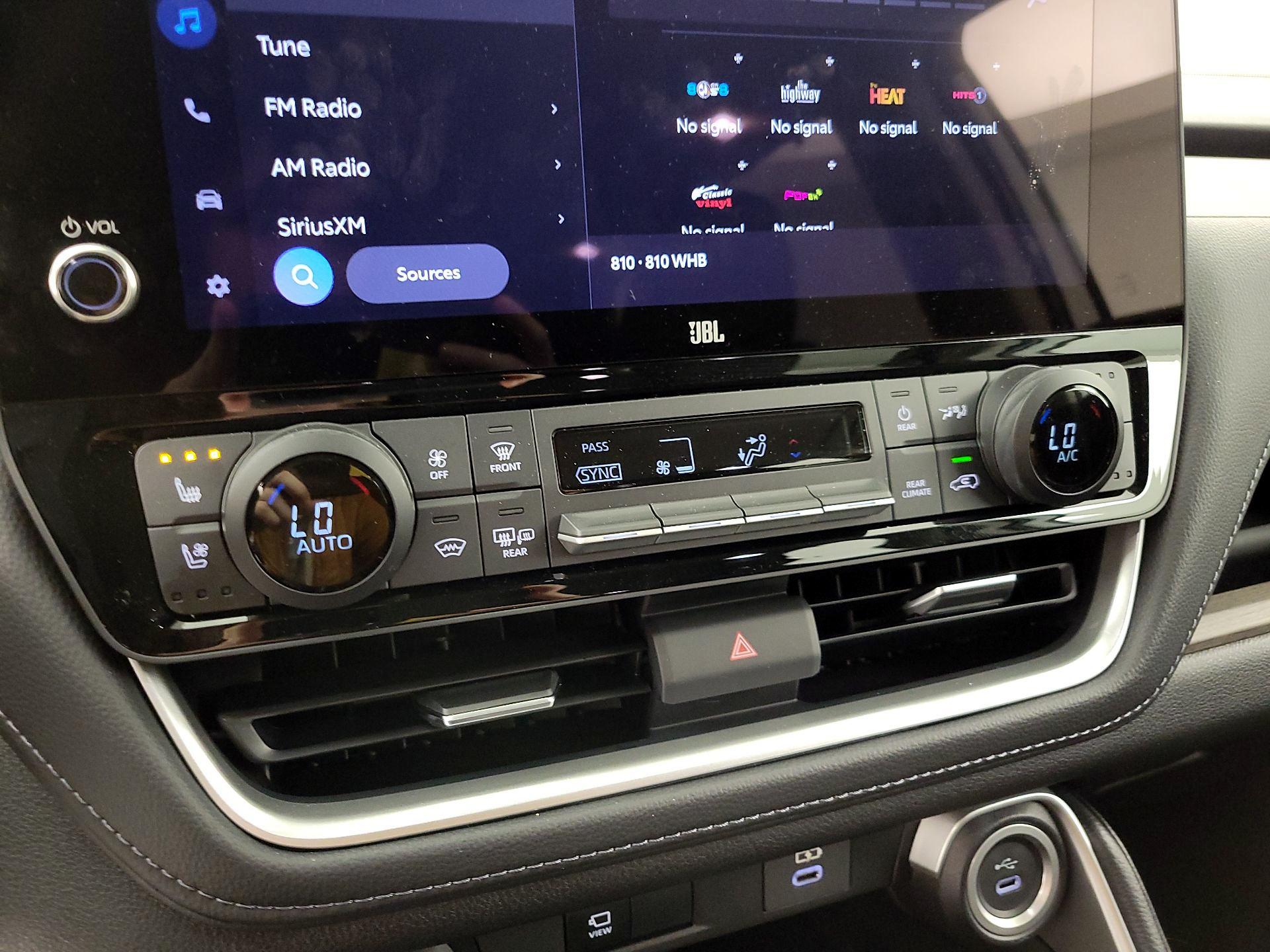 Thumbnail: 2026 Toyota Highlander - 16