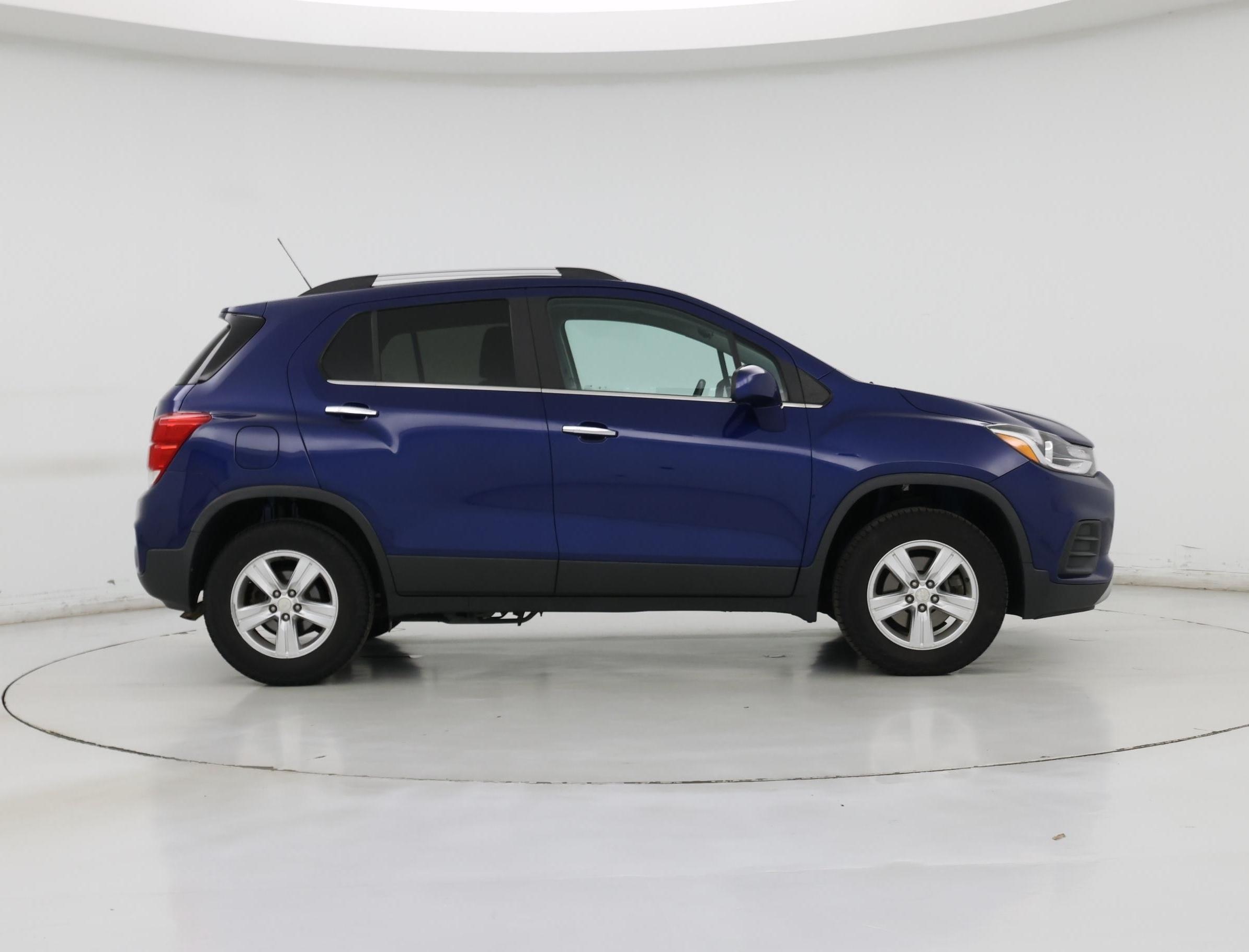 Thumbnail: 2017 Chevrolet Trax - 7