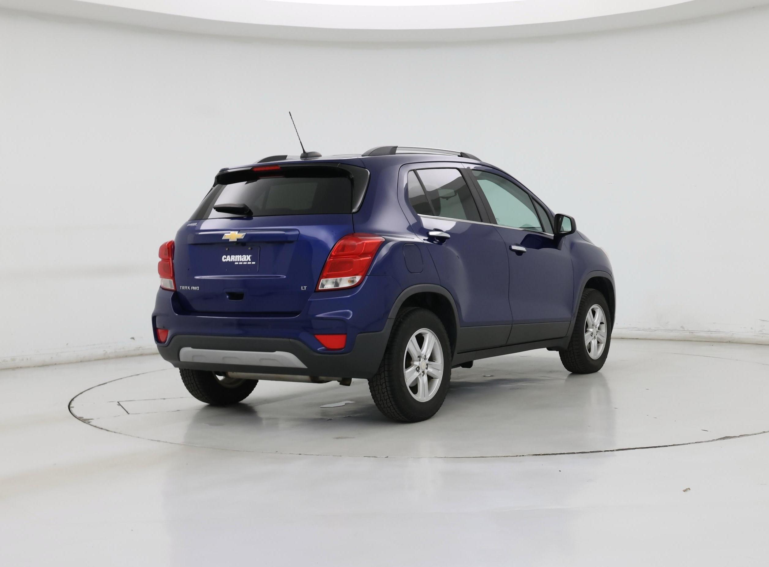 Thumbnail: 2017 Chevrolet Trax - 8