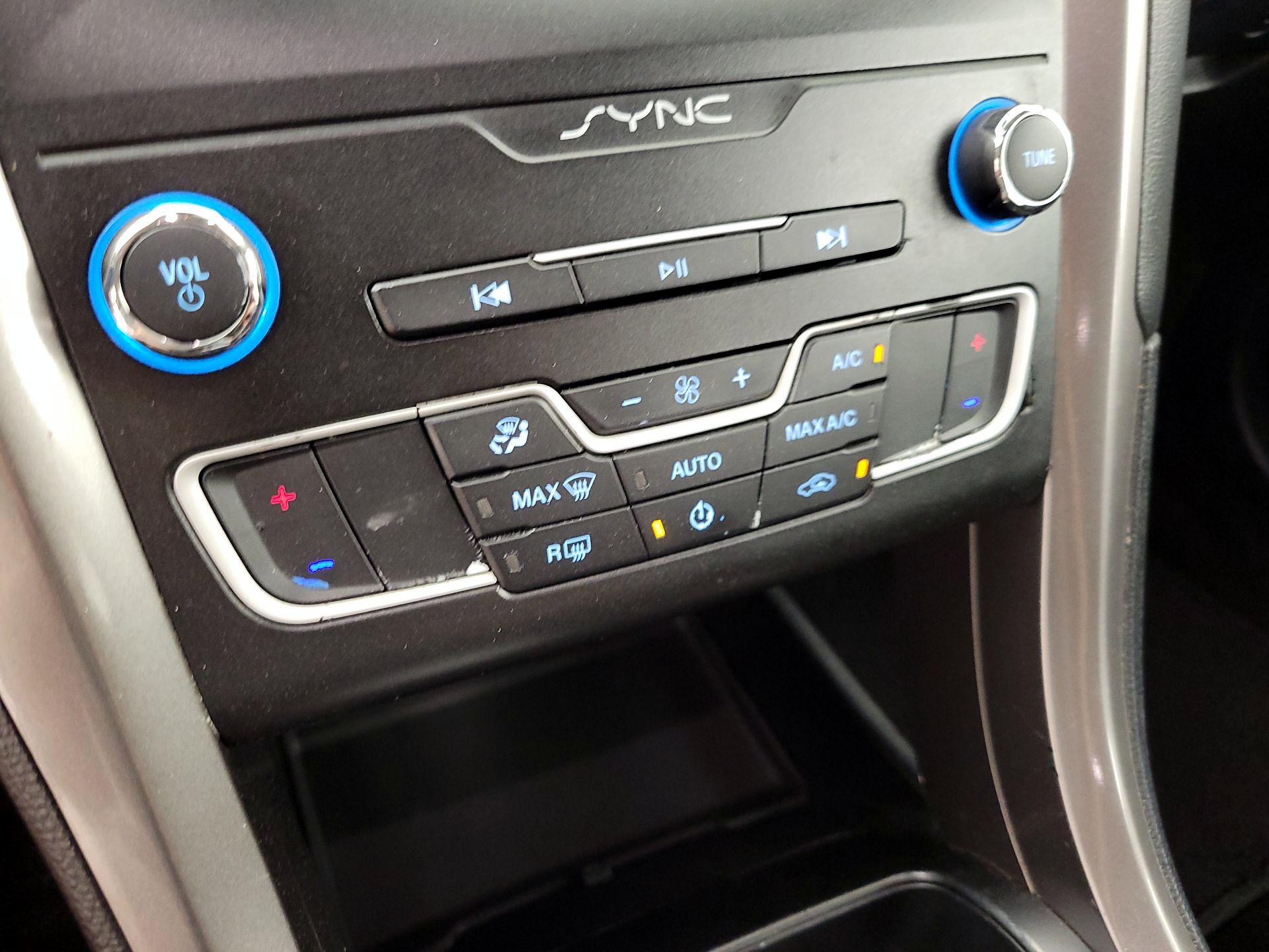 Thumbnail: 2019 Ford Fusion - 16