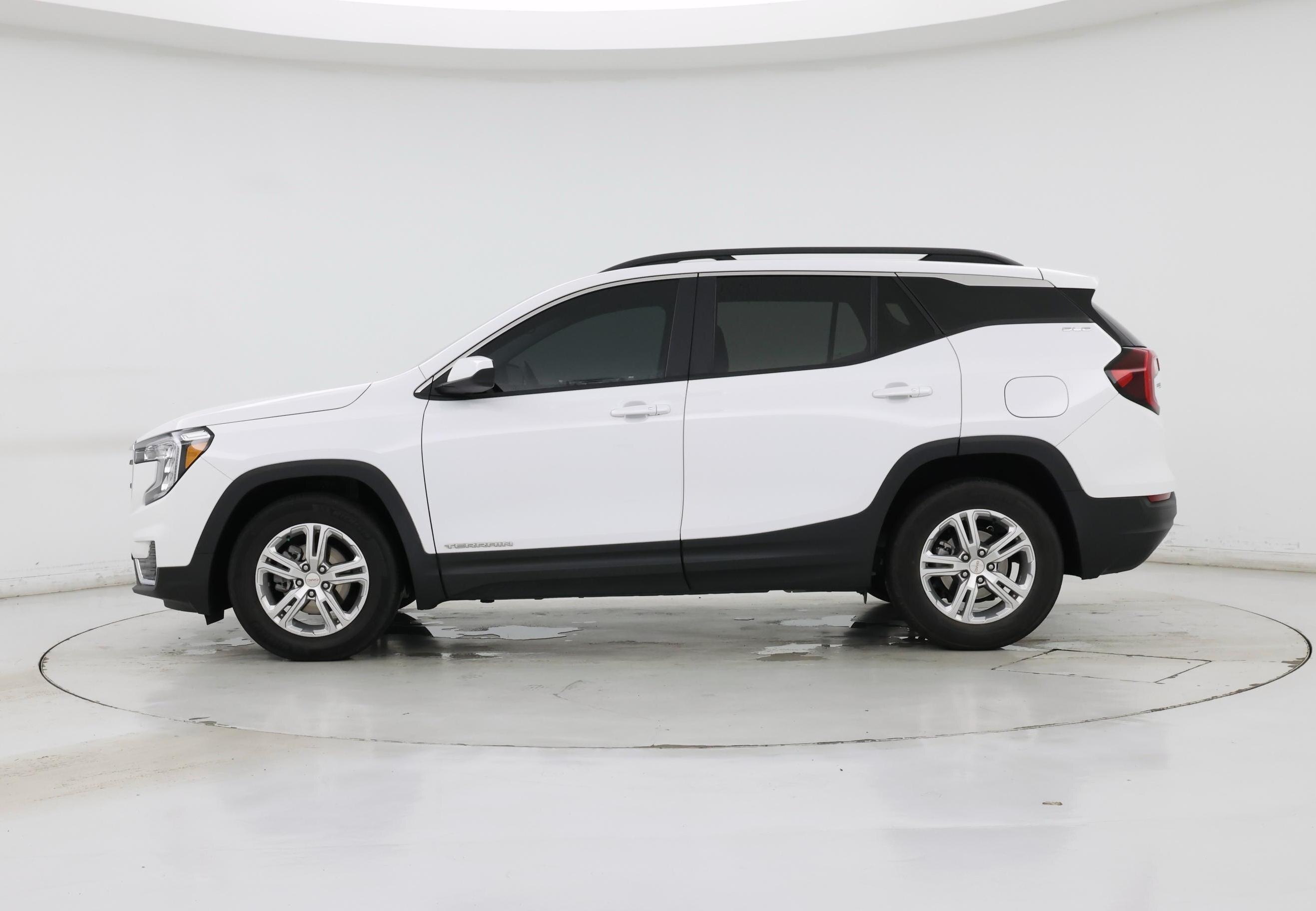 Thumbnail: 2022 GMC Terrain - 3